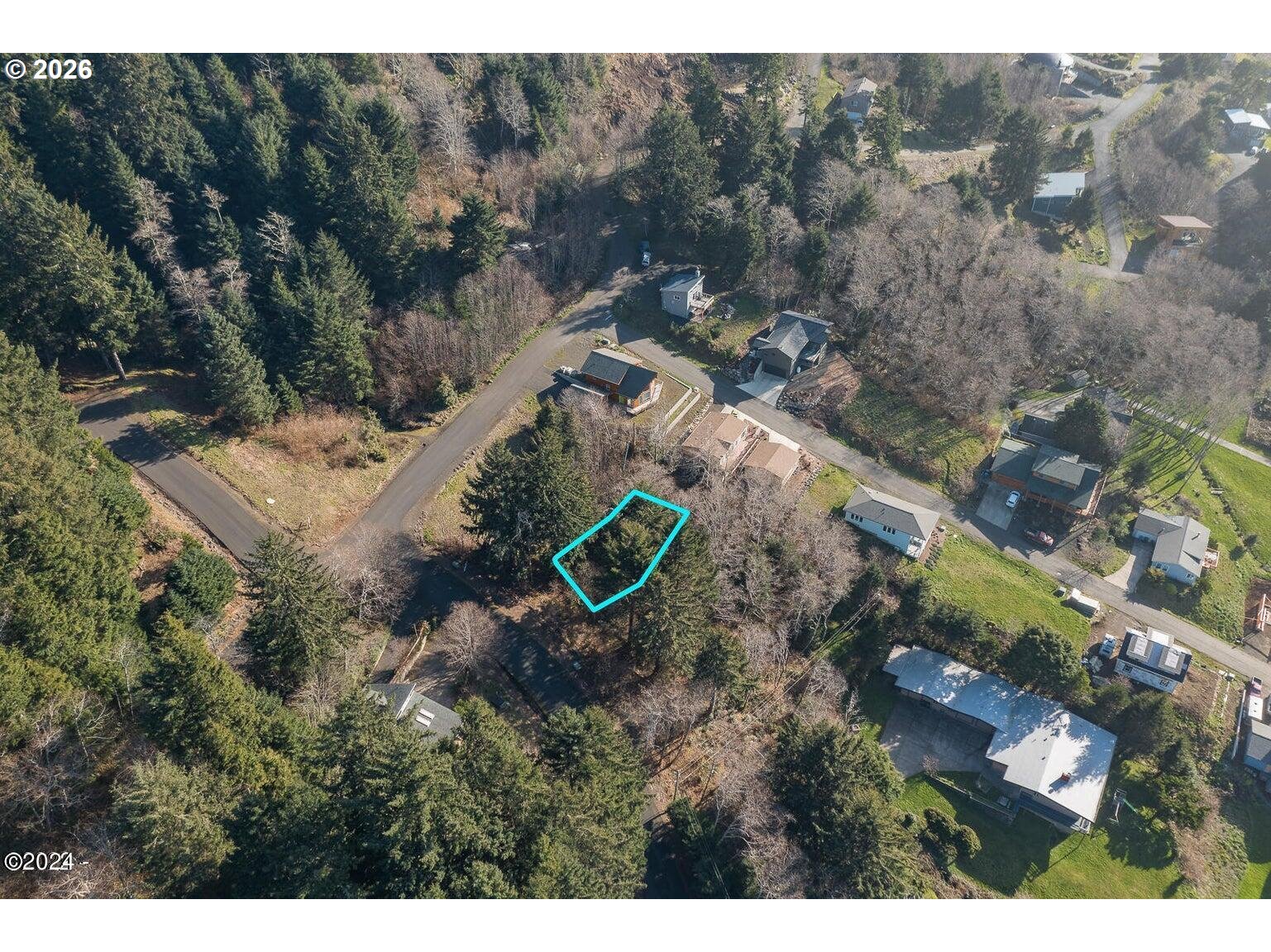 210 Chief Albert Dr Property Photo 8