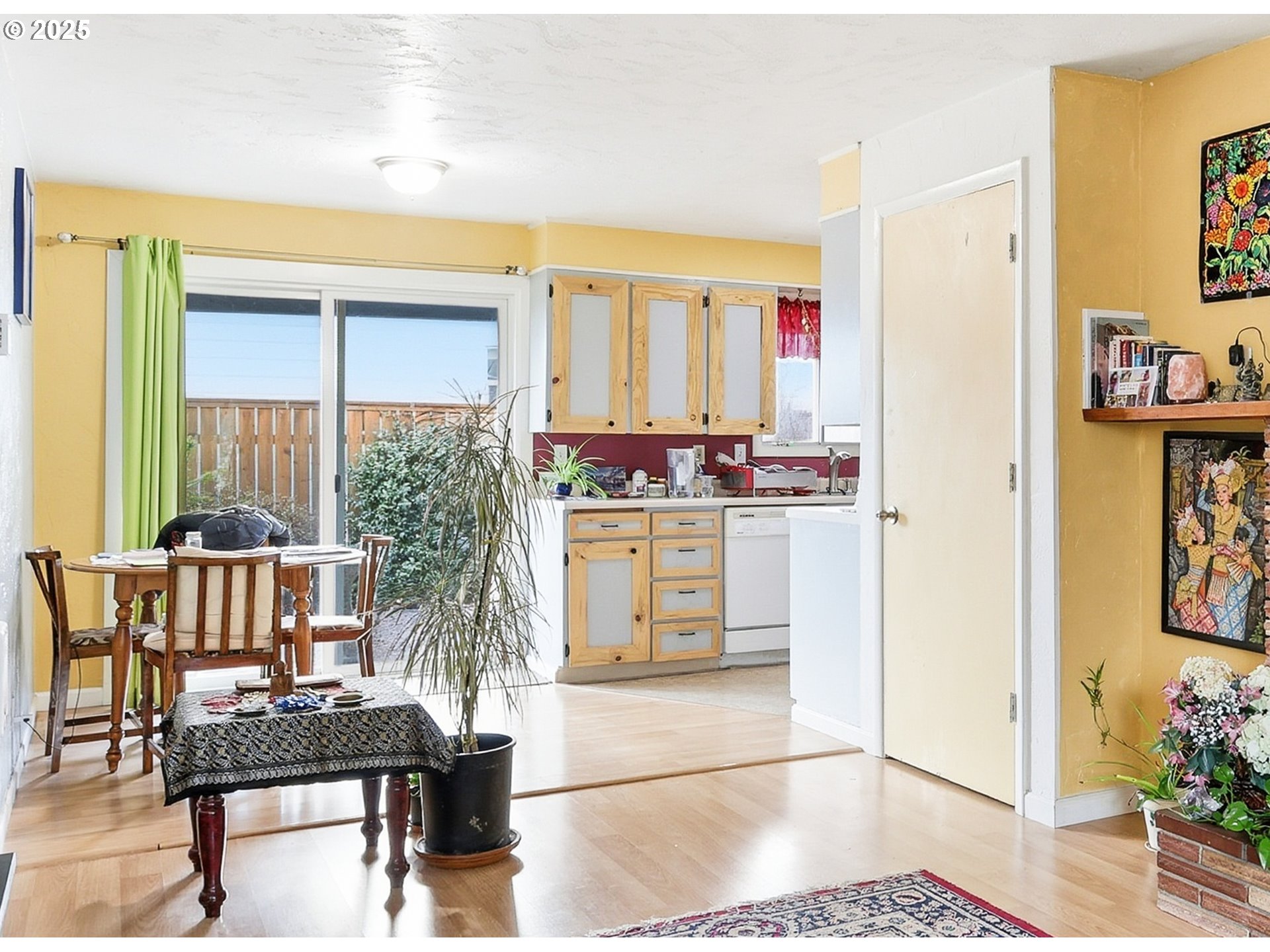207 W D St Property Photo 12
