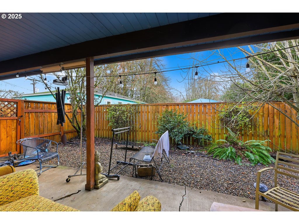 207 W D St Property Photo 26