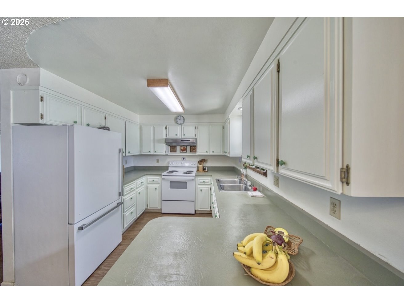 321 W Date St Property Photo 8