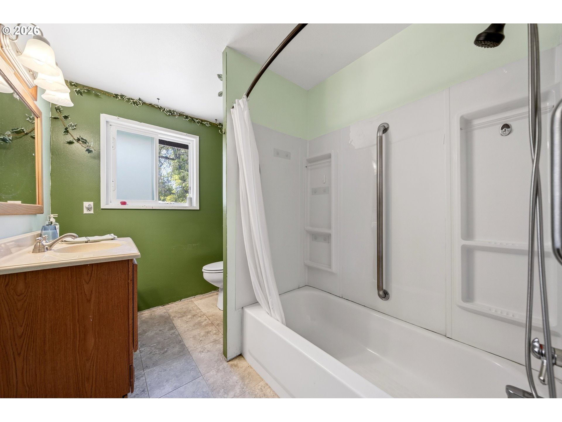 321 W Date St Property Photo 17