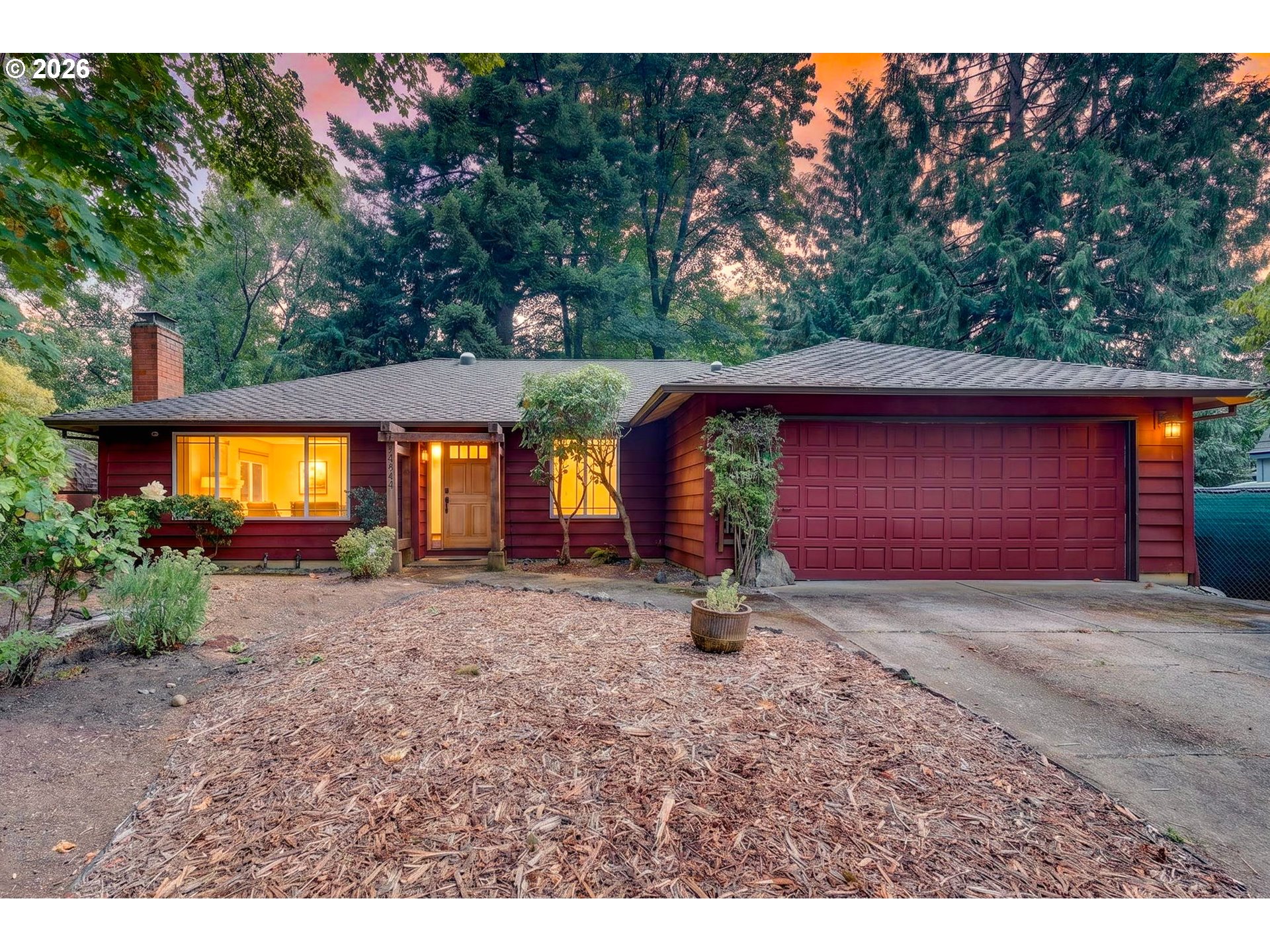 4992 Sw Evelyn St Property Photo 1