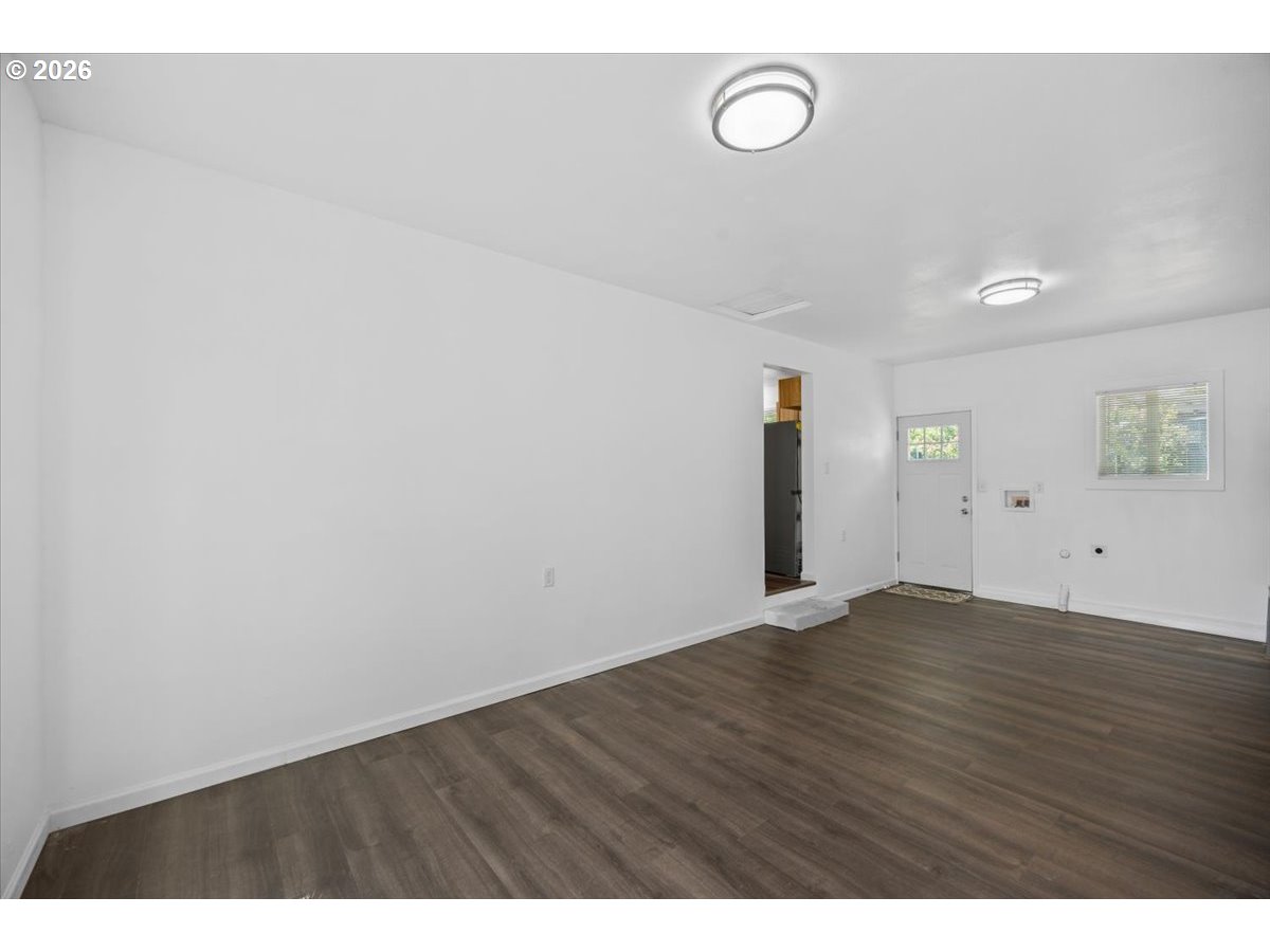 512 Nw Cecil Ave Property Photo 17