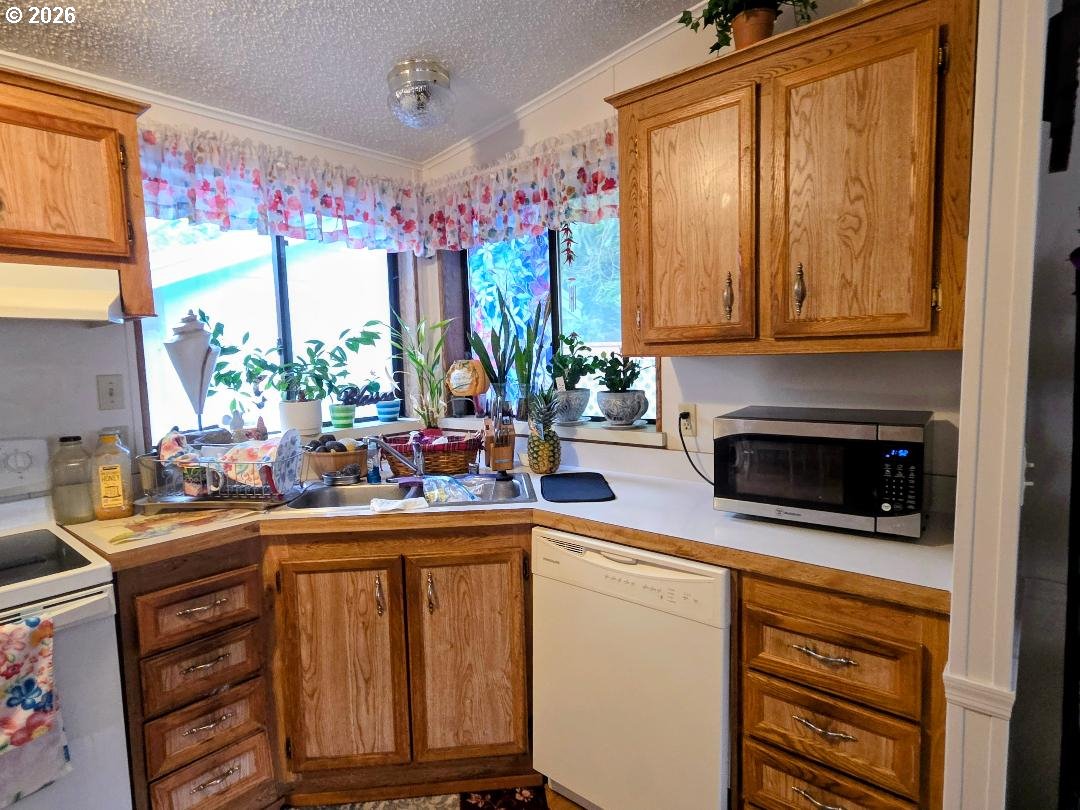 1050 N Cedar Point Rd D4 Property Photo 17