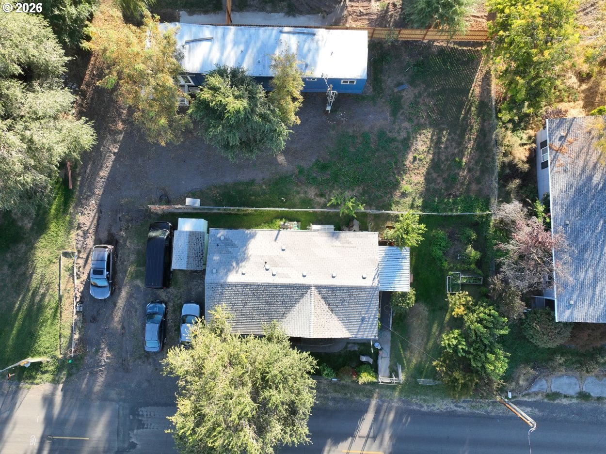 911 Kingsley St Property Photo 9