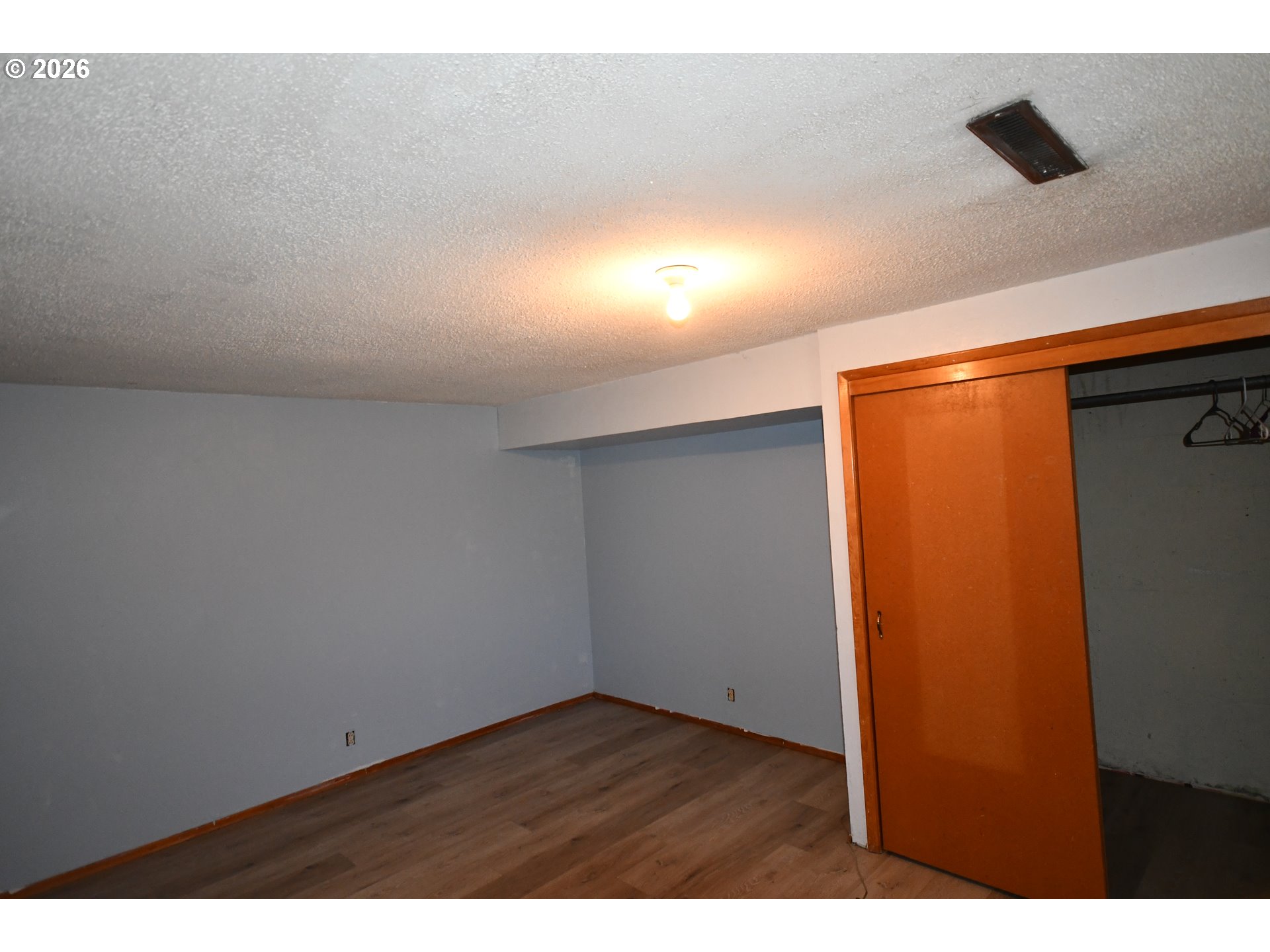 911 Kingsley St Property Photo 10