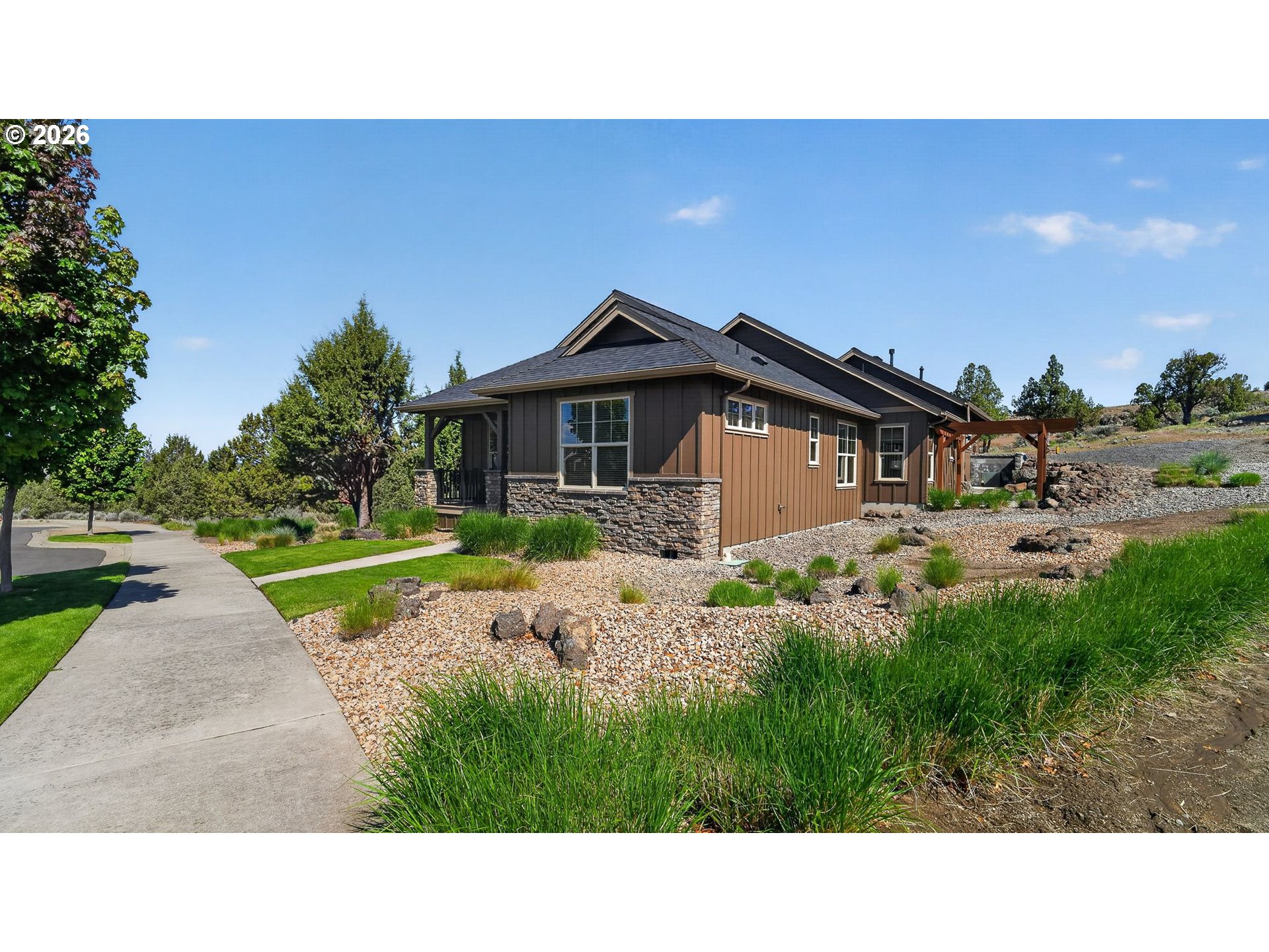 1202 Se Yarrow Ave Property Photo 4