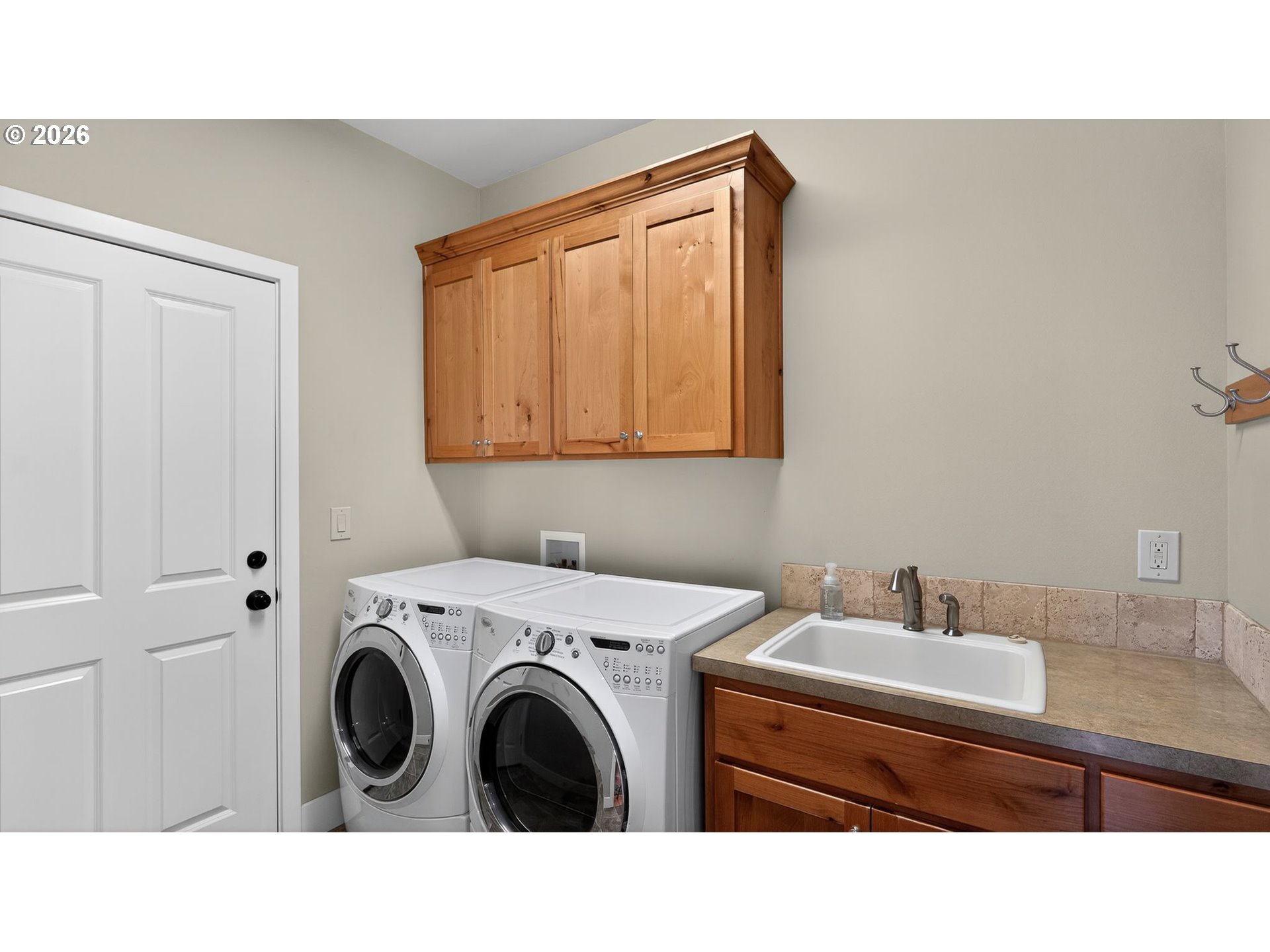 1202 Se Yarrow Ave Property Photo 16
