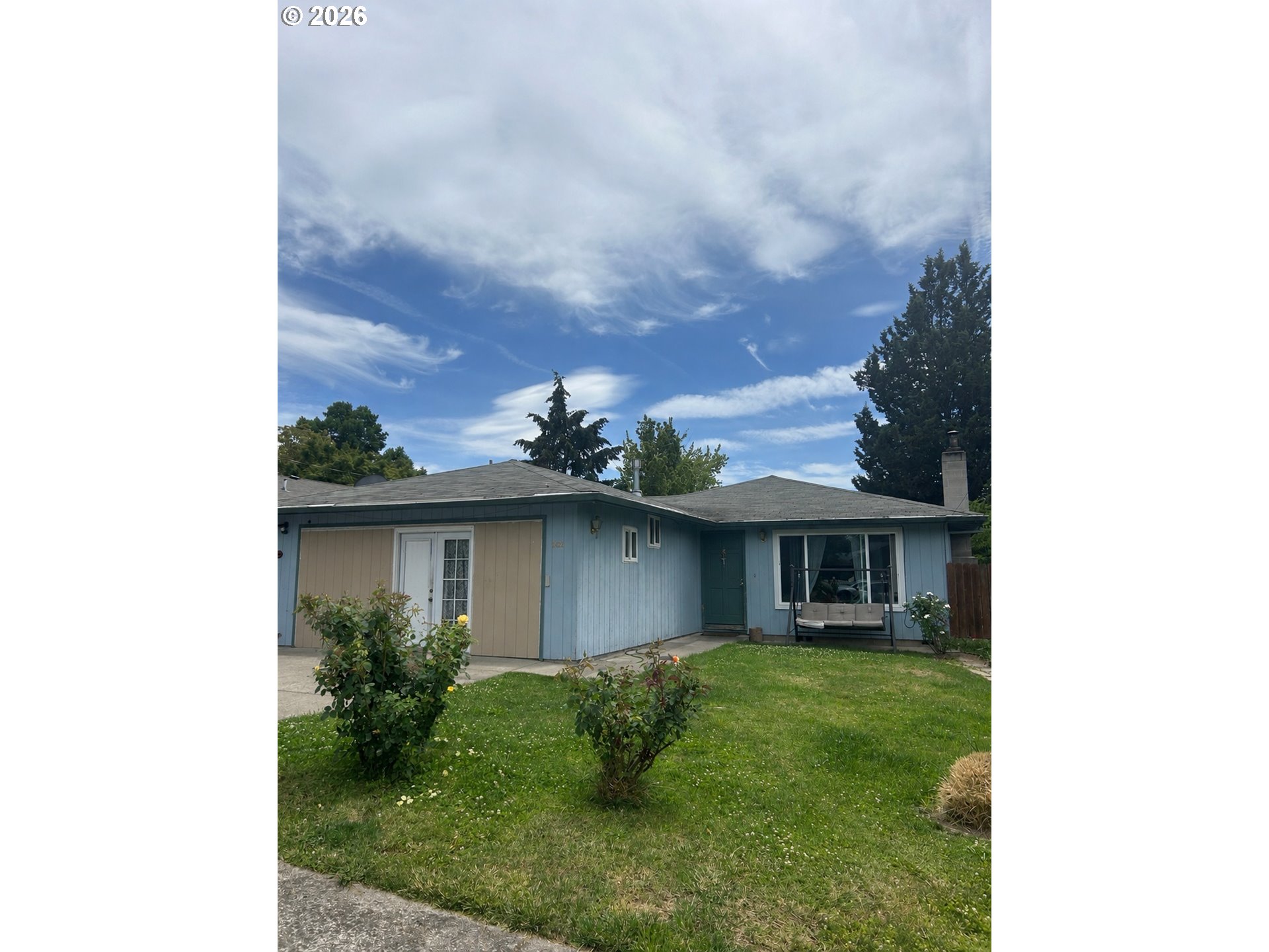 2122 Hill Way Property Photo 1