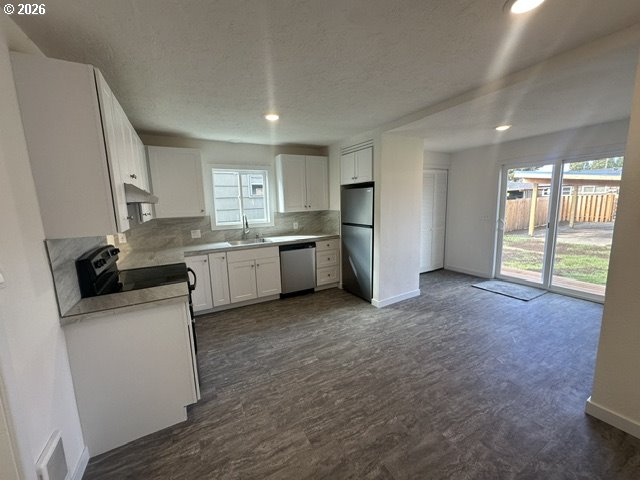 273 Baltimore St Property Photo 3