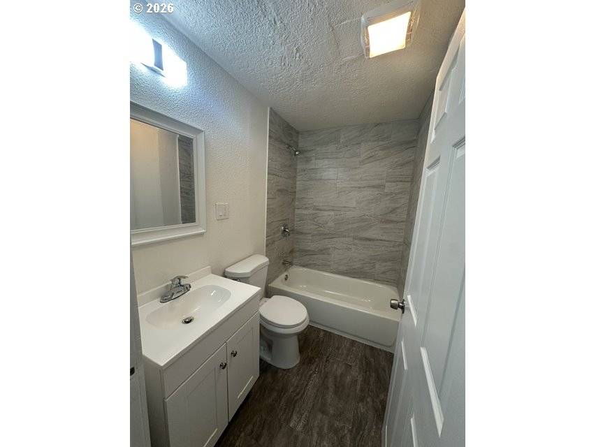273 Baltimore St Property Photo 9