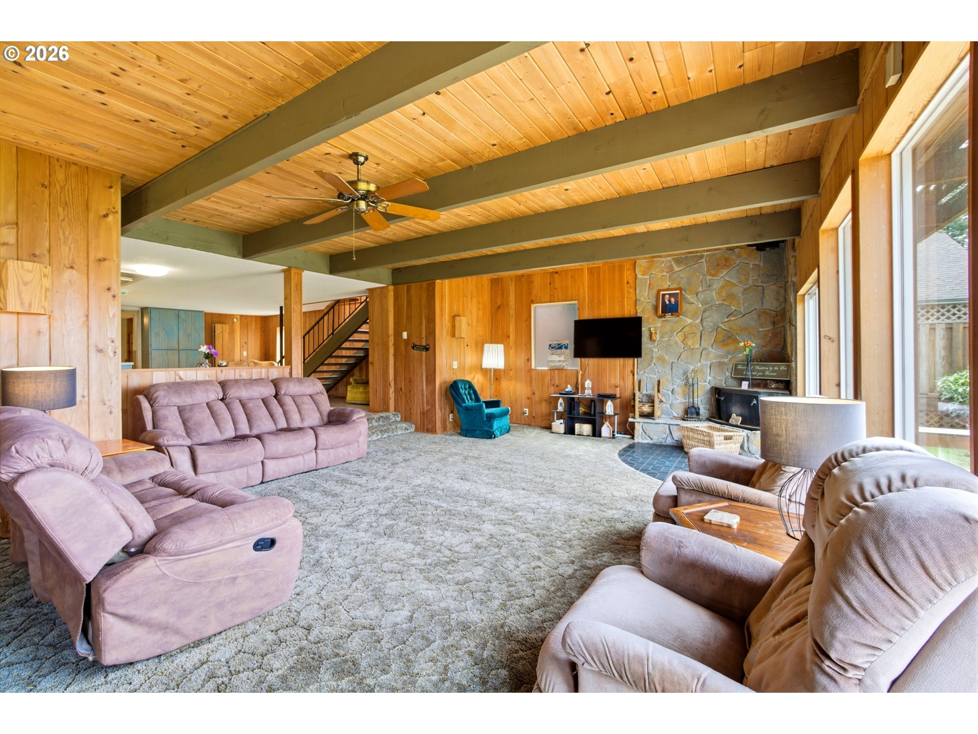 1349 Ne East Devils Lake Rd Property Photo 11