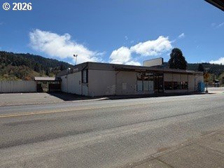 308 N First St Property Photo 5