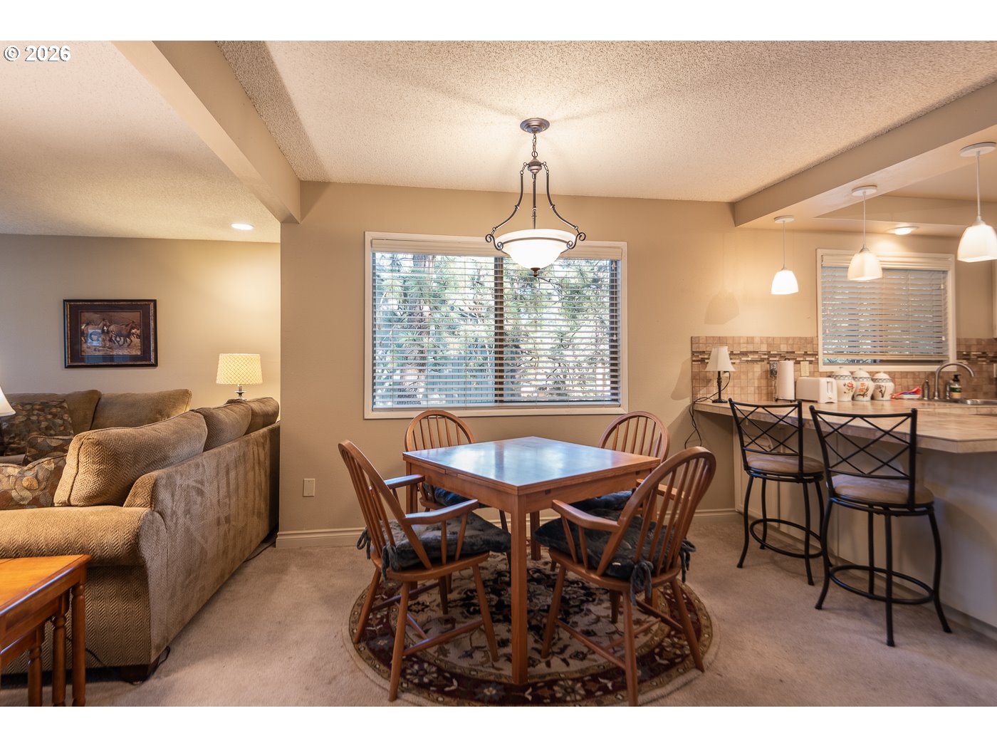 827 E Desperado Trl 202 Property Photo 5