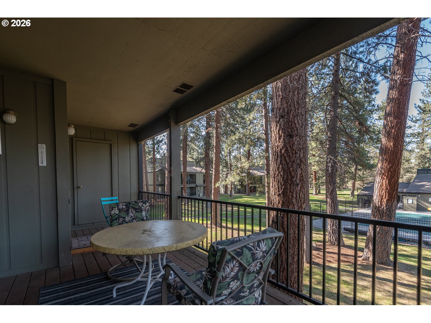 827 E Desperado Trl 202 Property Photo 17