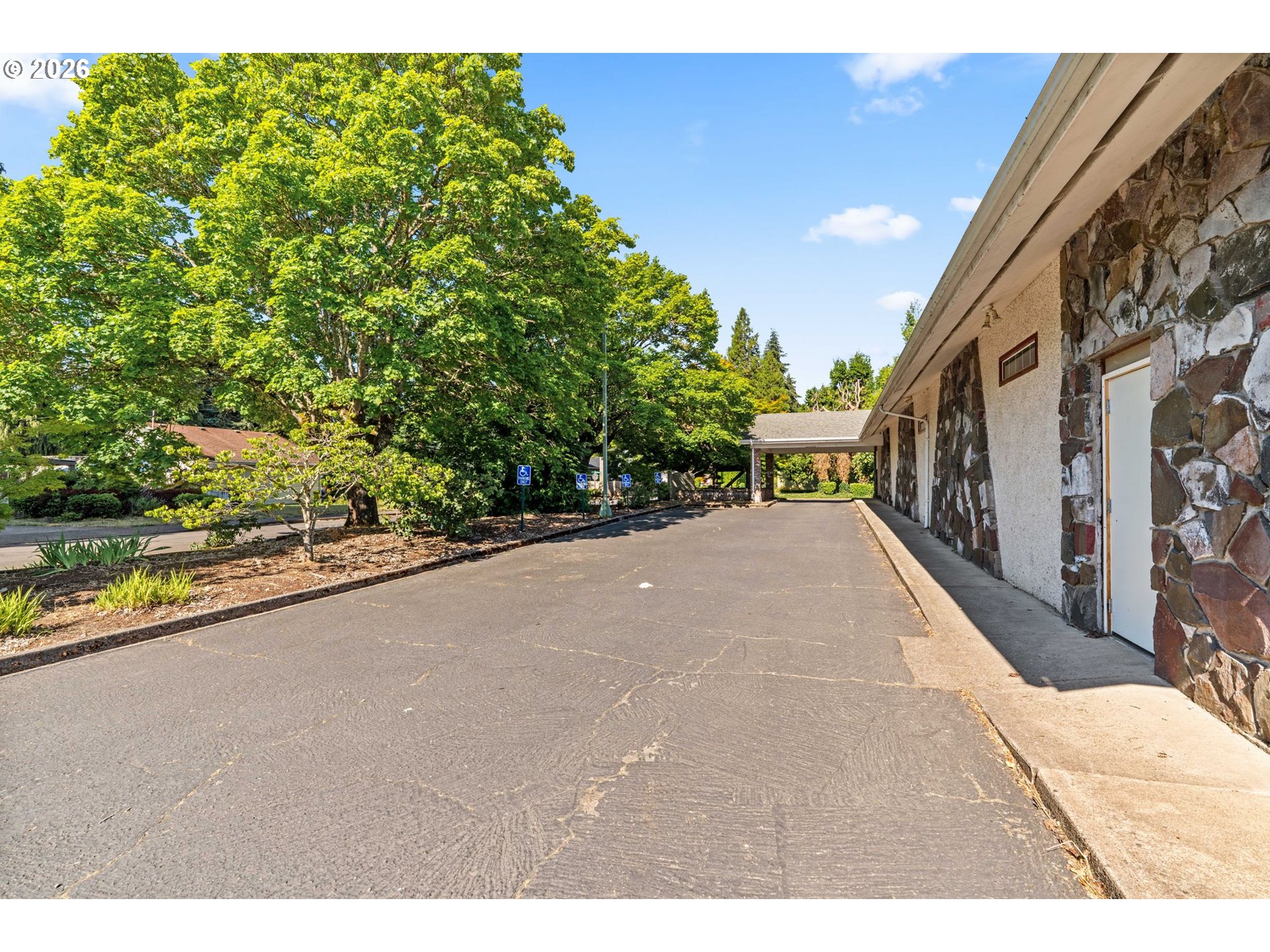 2111 Minnesota St Property Photo 11