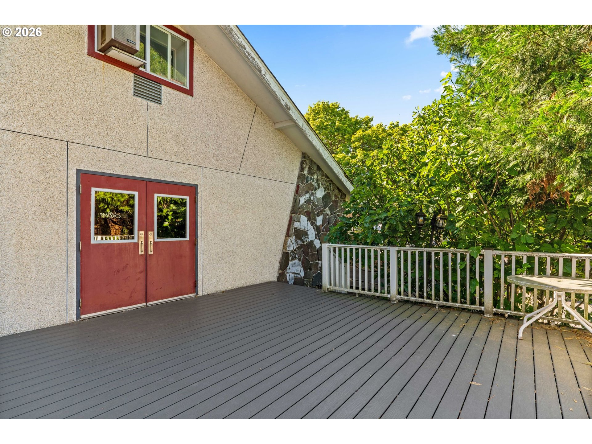2111 Minnesota St Property Photo 13
