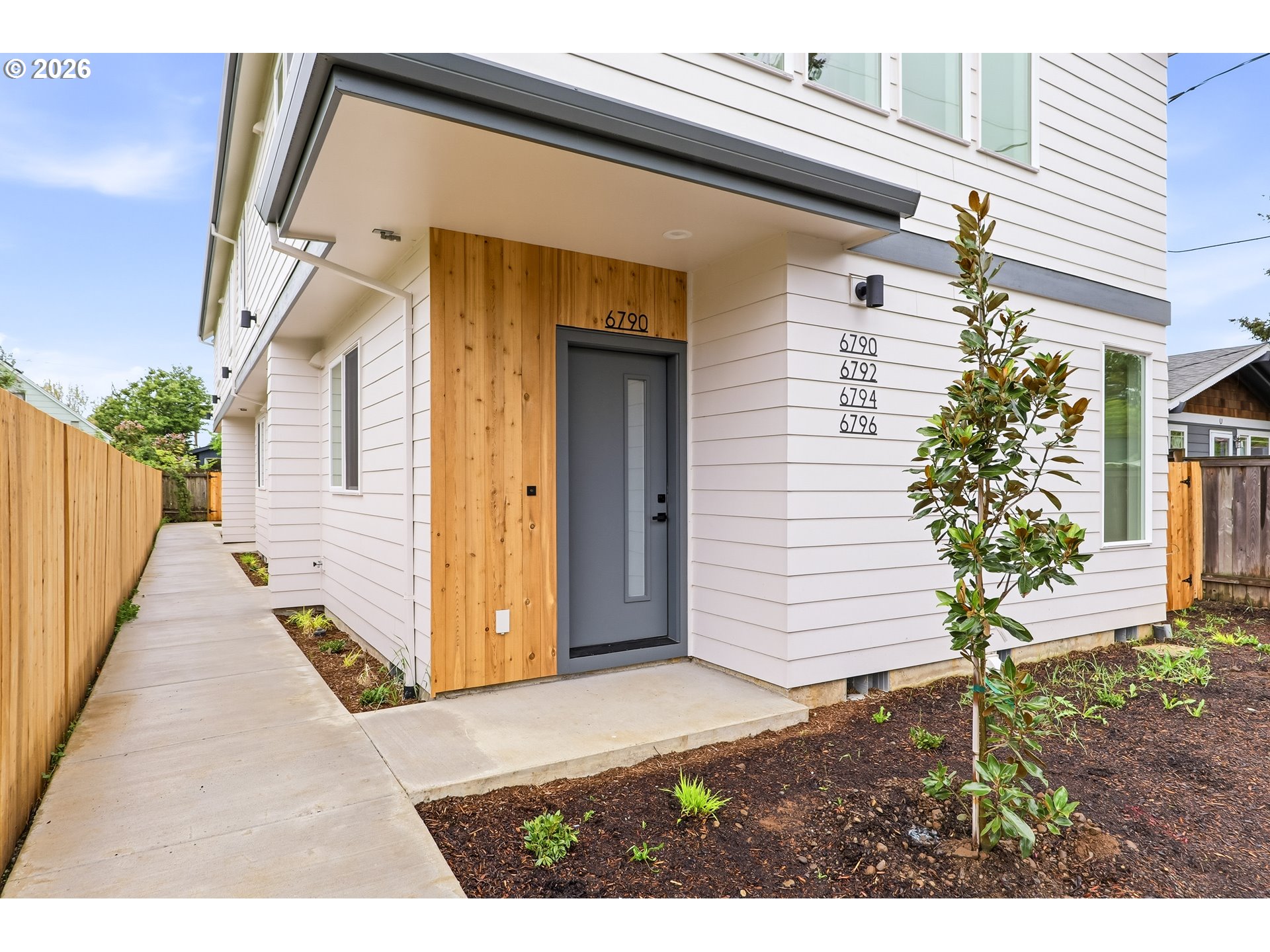 6794 SE Insley 3