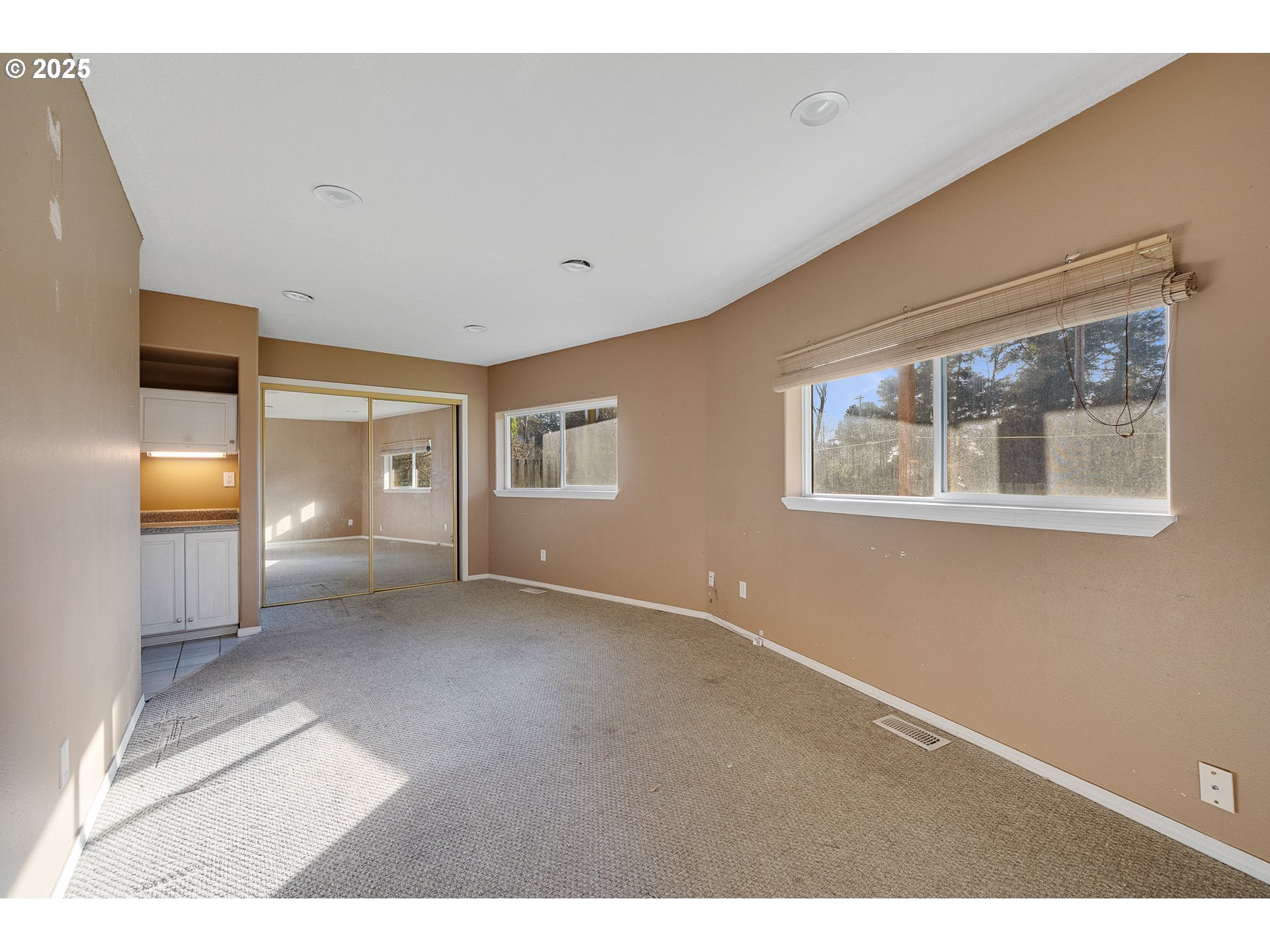 4805 Leonard St Property Photo 24