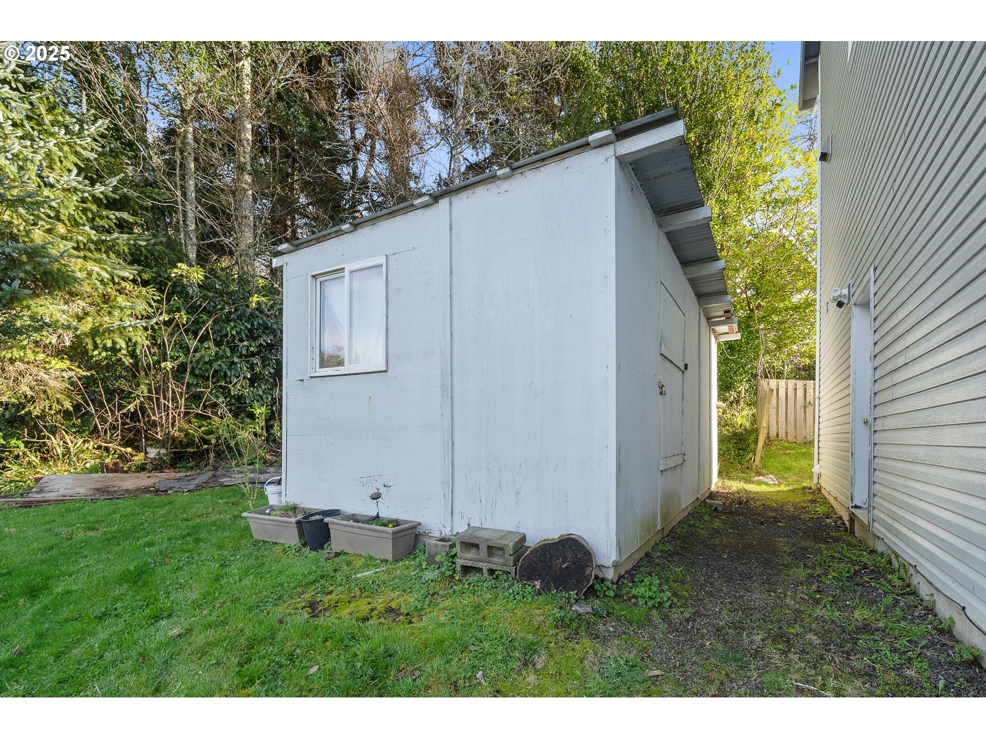 4805 Leonard St Property Photo 27