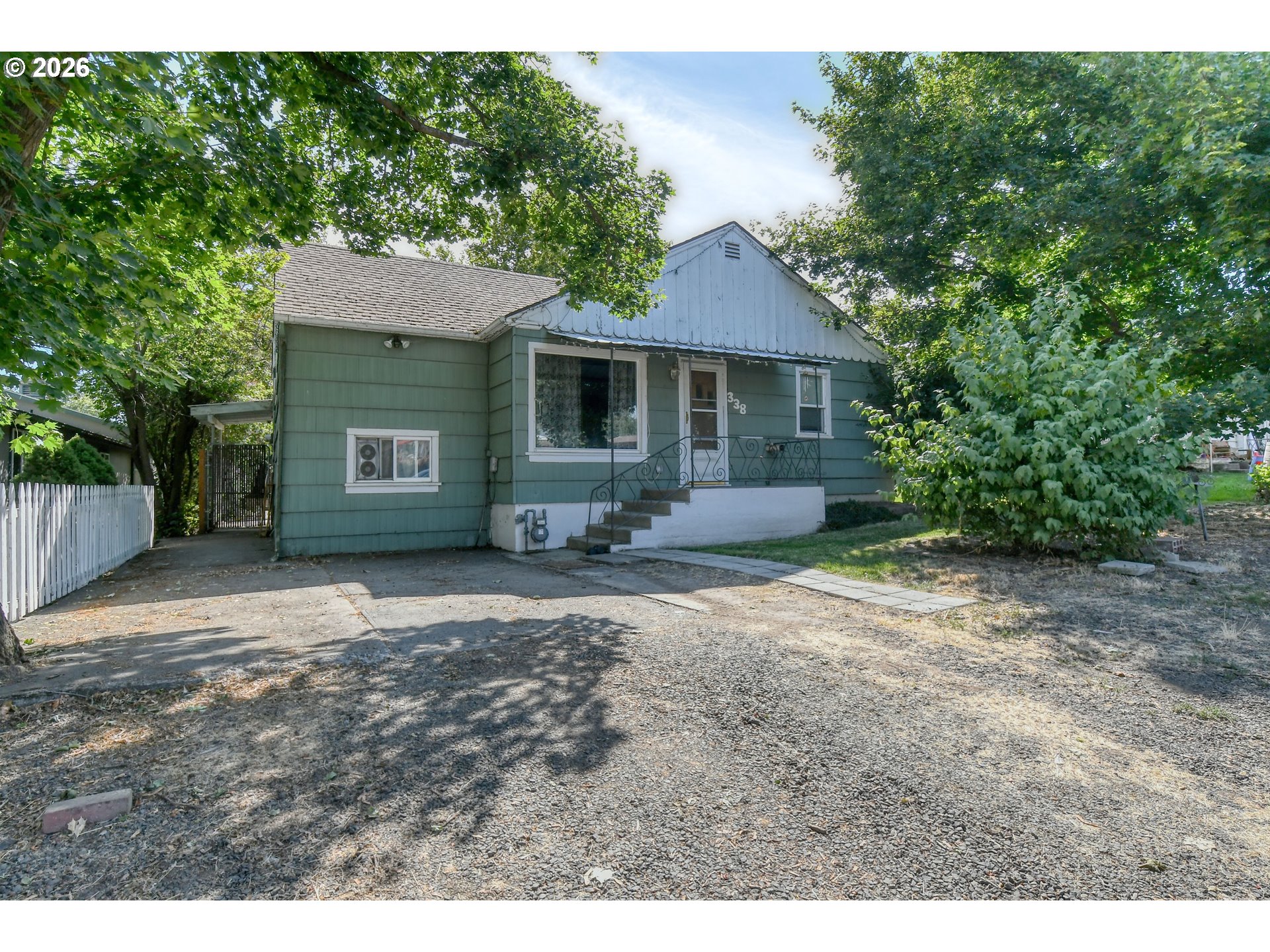 338 E HIGH ST Property Photo 1