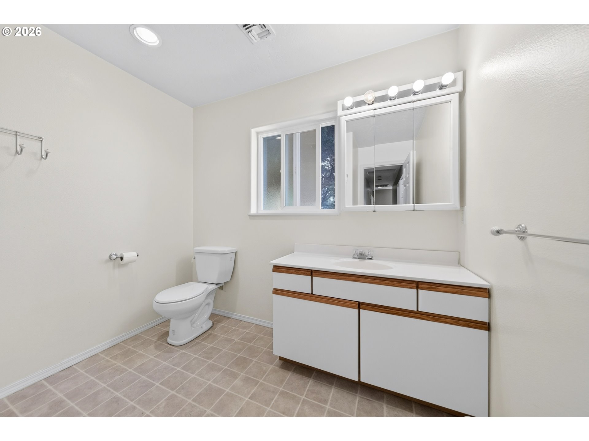 16708 Thompson Rd Property Photo 25