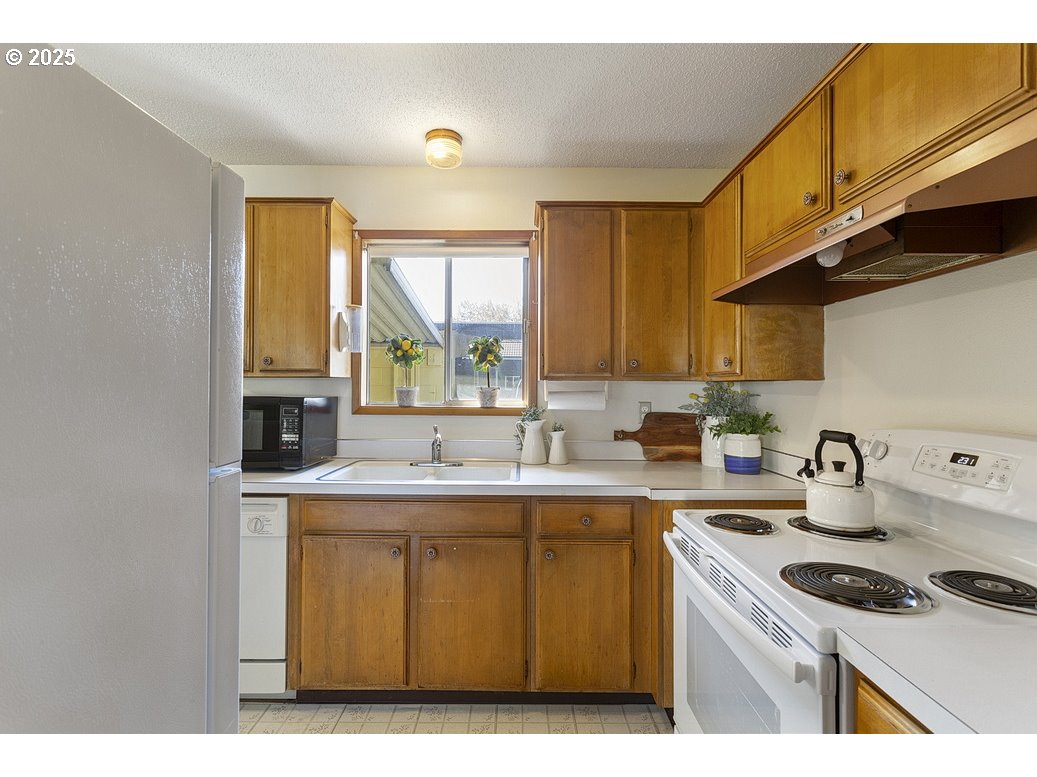 12395 Se Main St Property Photo 18