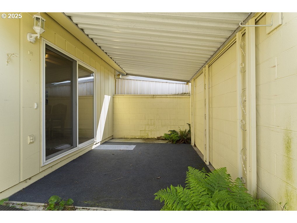 12395 Se Main St Property Photo 32