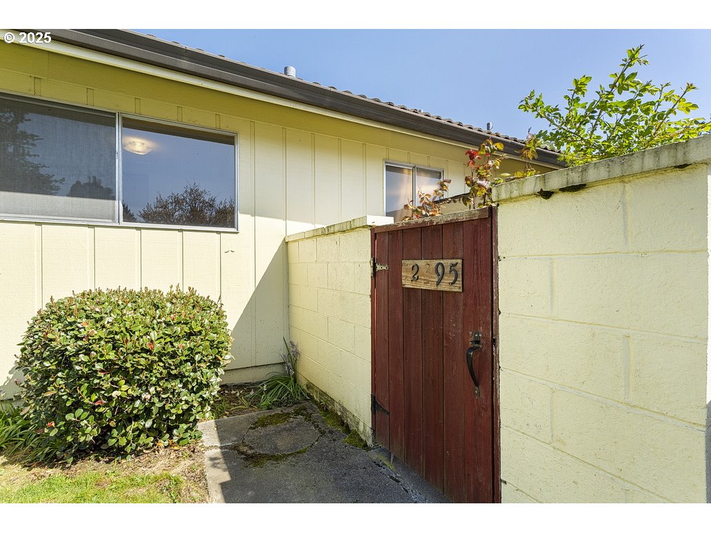 12395 Se Main St Property Photo 34