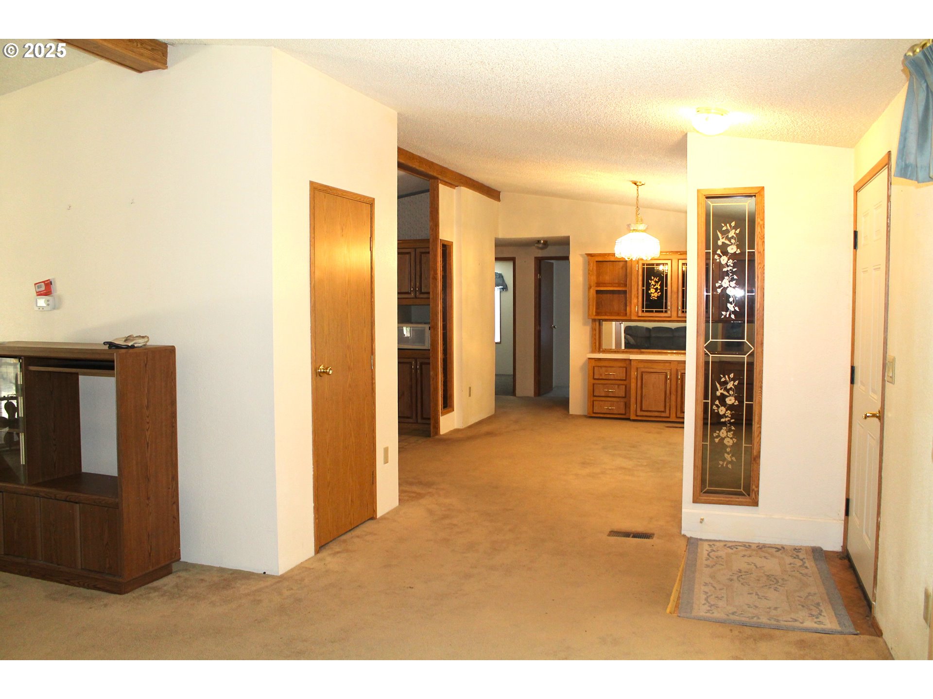 210 N Mountain Blvd Property Photo 3