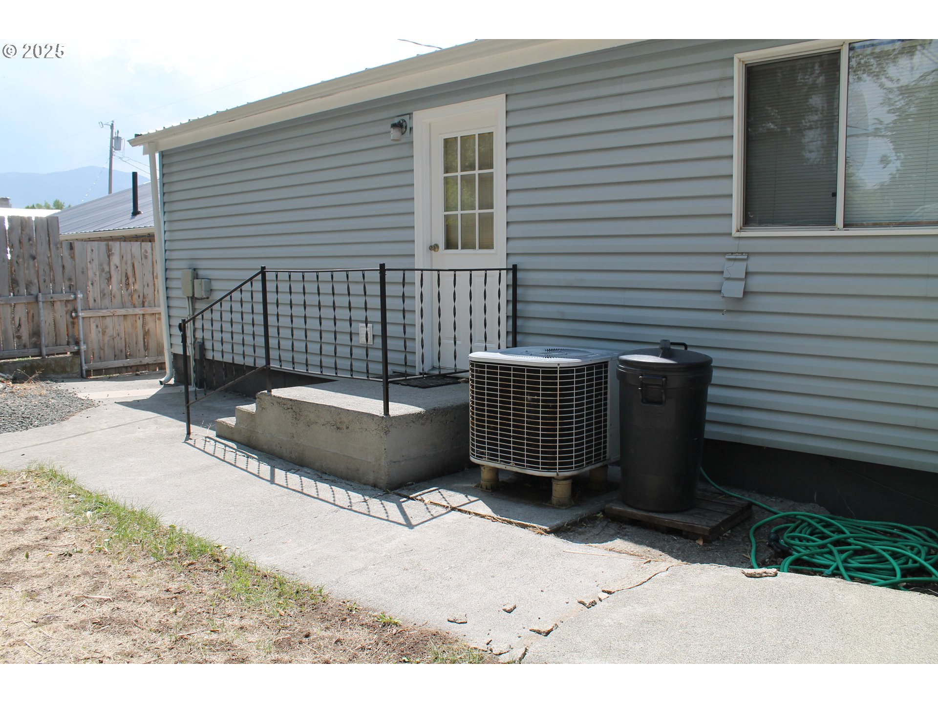 210 N Mountain Blvd Property Photo 23