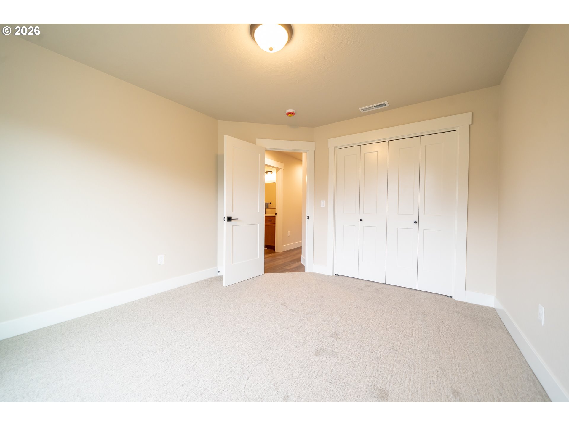 950 6th St Property Photo 20