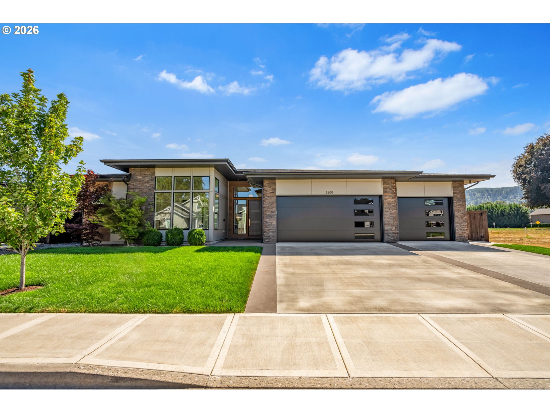 3109 Heron St Property Photo 1