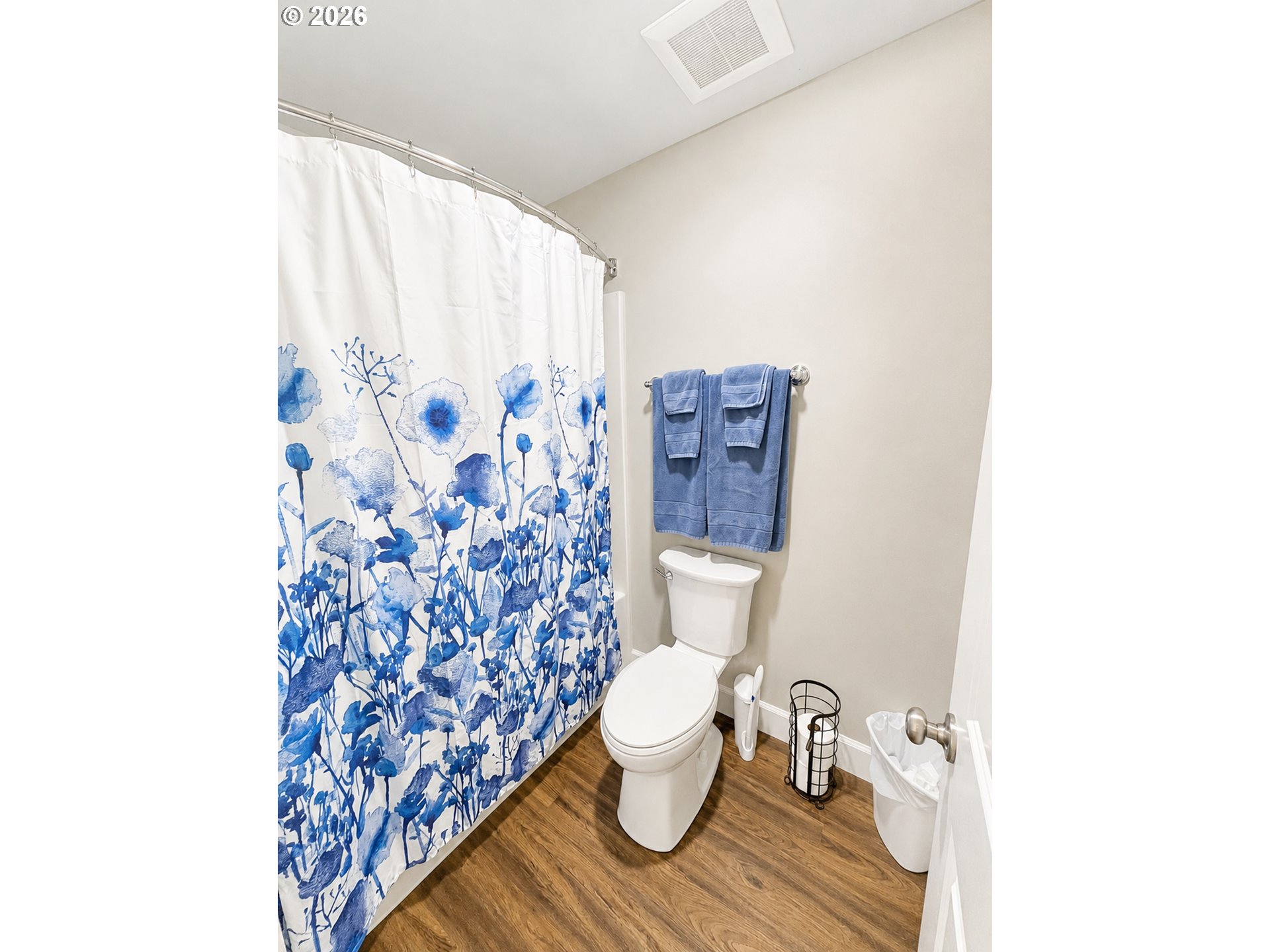 596 E Lauren Ave Property Photo 19