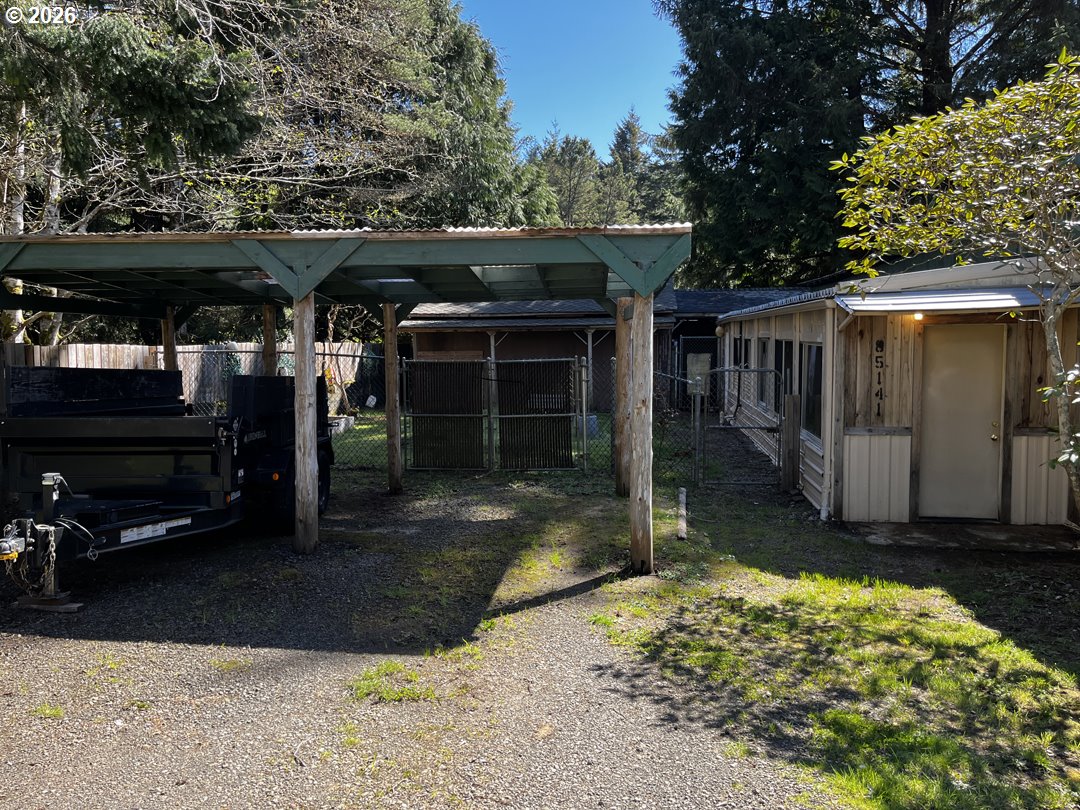 85141 Cedar Dr Property Photo 3