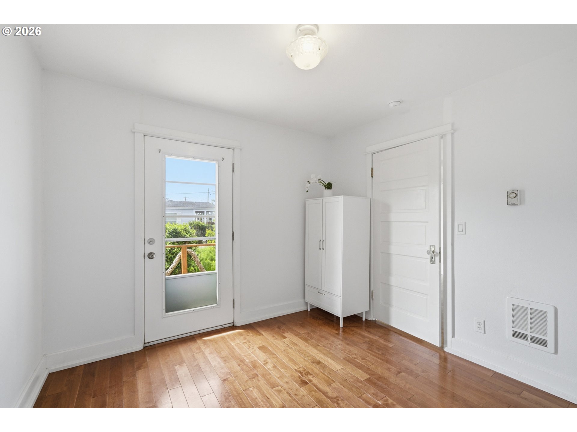 114 S Beacon St Property Photo 16