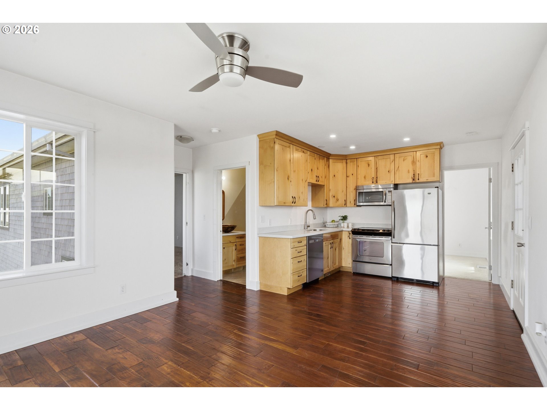 114 S Beacon St Property Photo 17