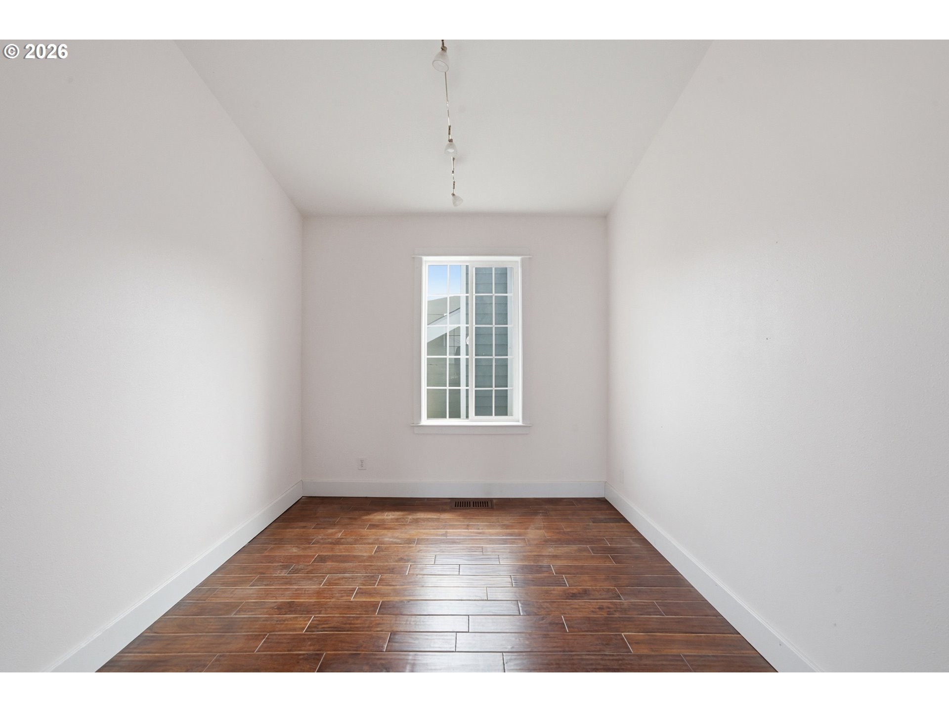 114 S Beacon St Property Photo 26