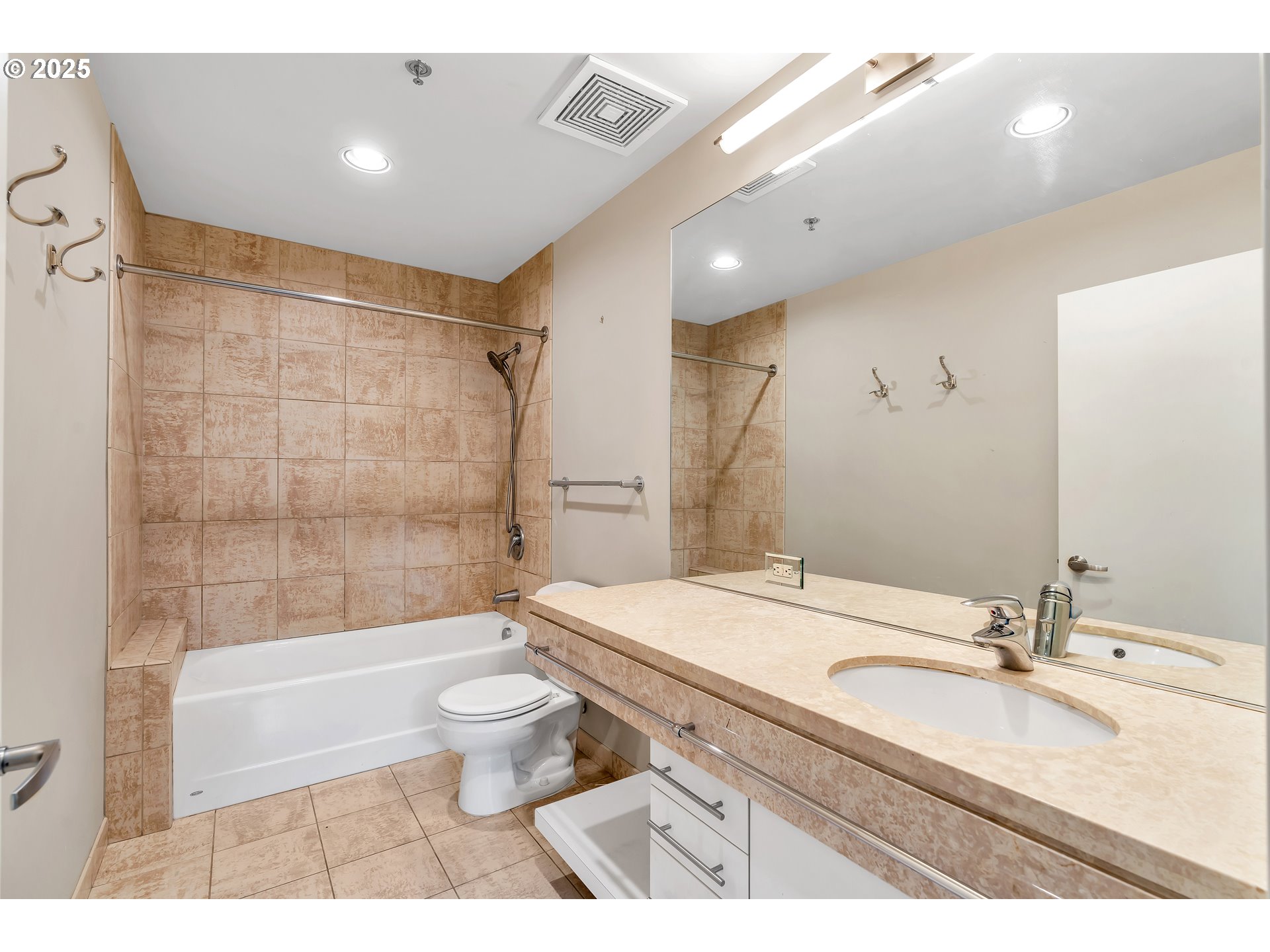 922 Nw 11th Ave 307 Property Photo 29