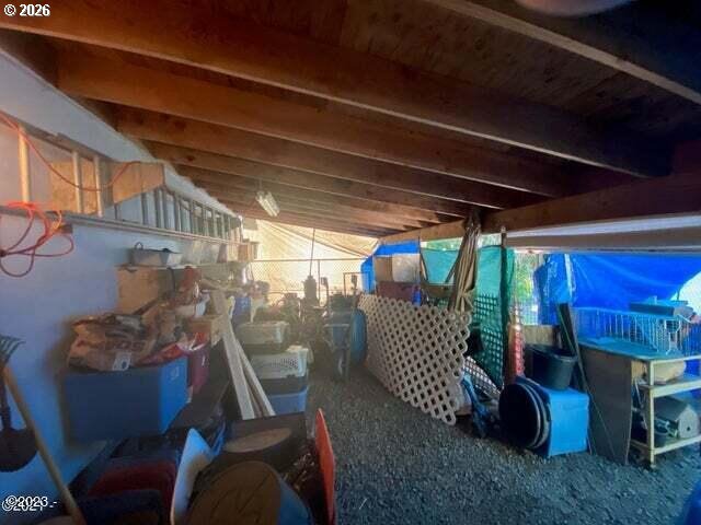 2867 N North Bank Rd Property Photo 21