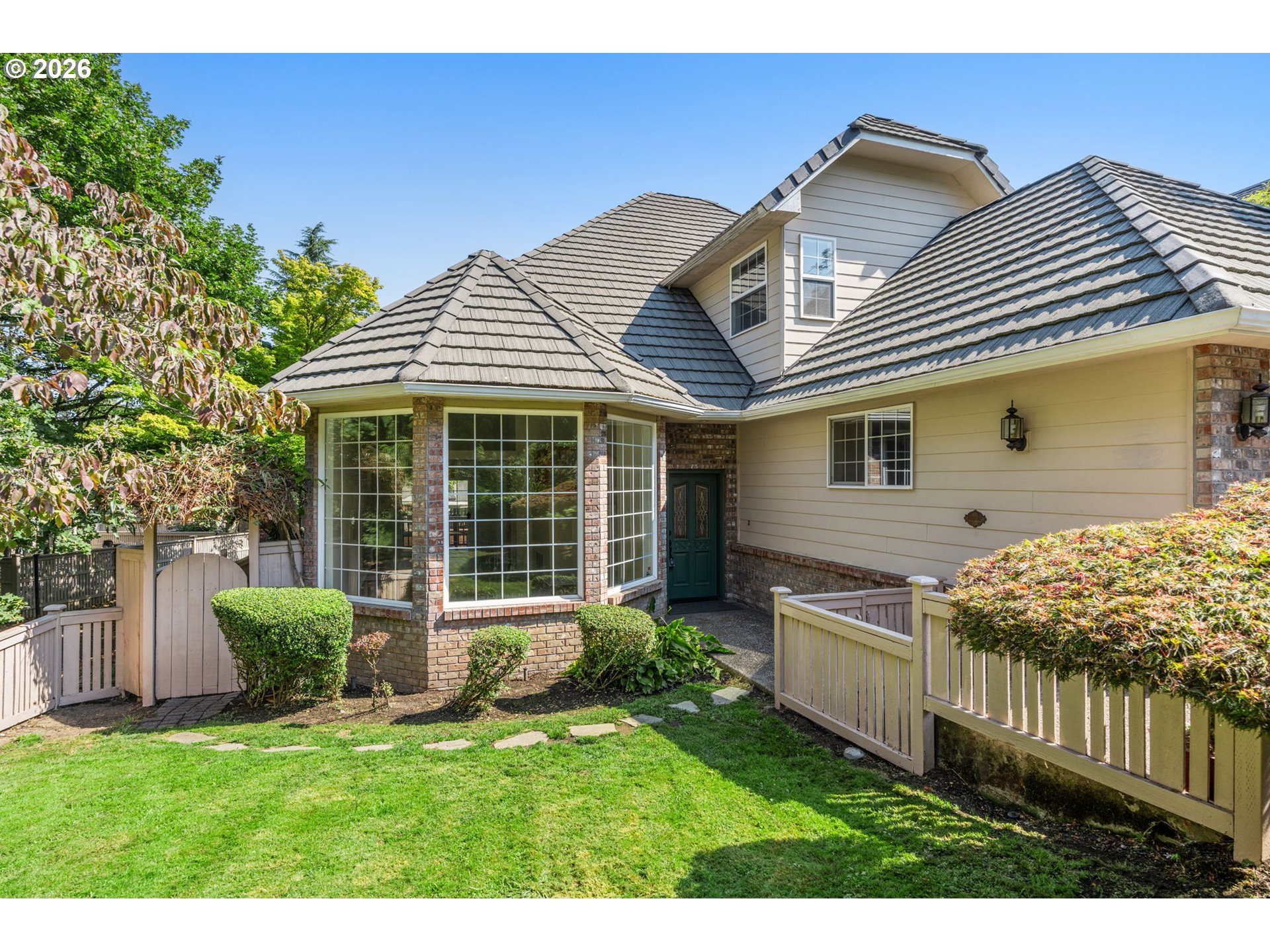 367 SPYGLASS DR Property Photo 1