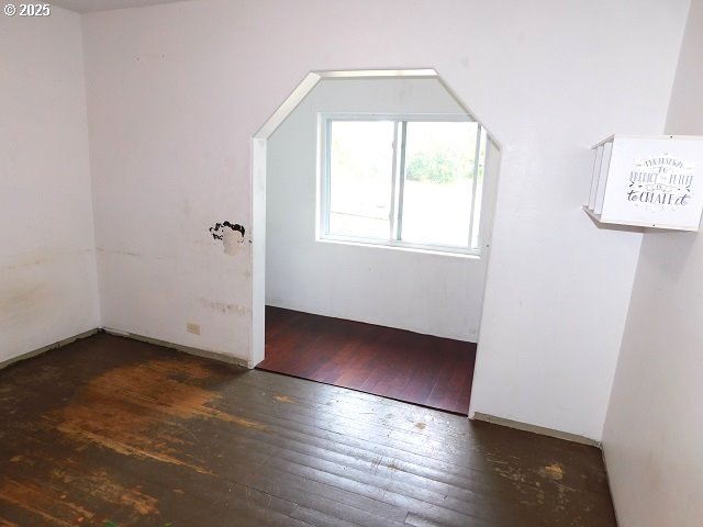 875 Park Dr Property Photo 14