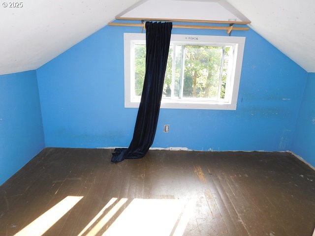 875 Park Dr Property Photo 26