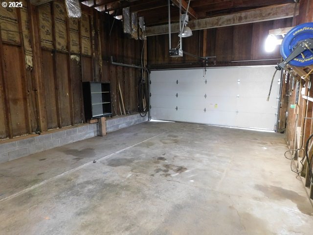 875 Park Dr Property Photo 38