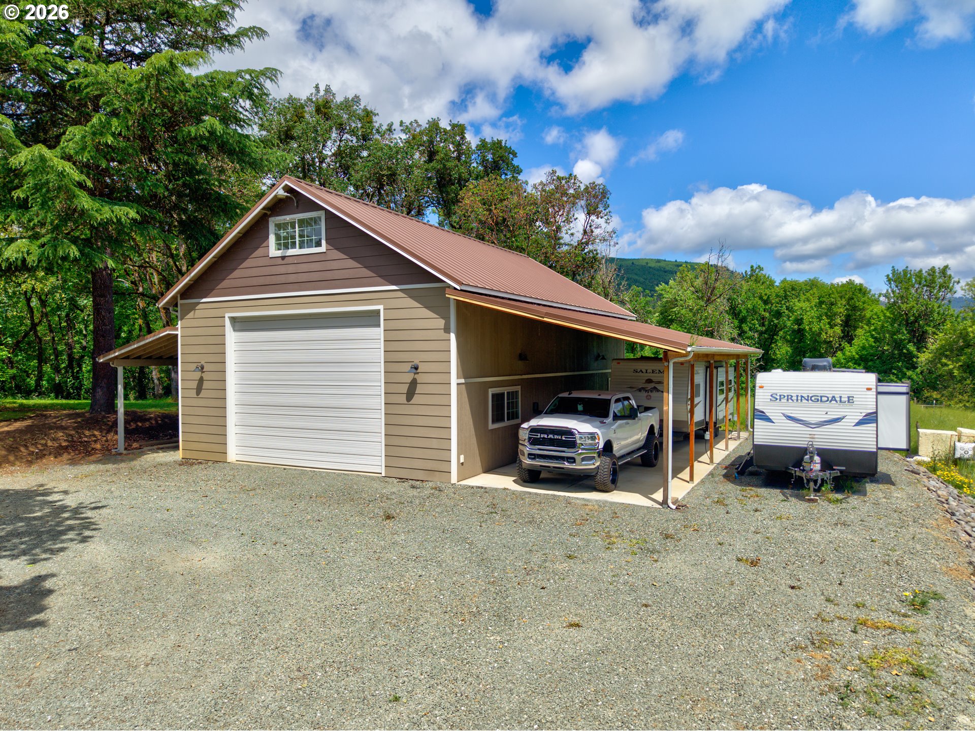 1631 Glenbrook Loop Rd Property Photo 6