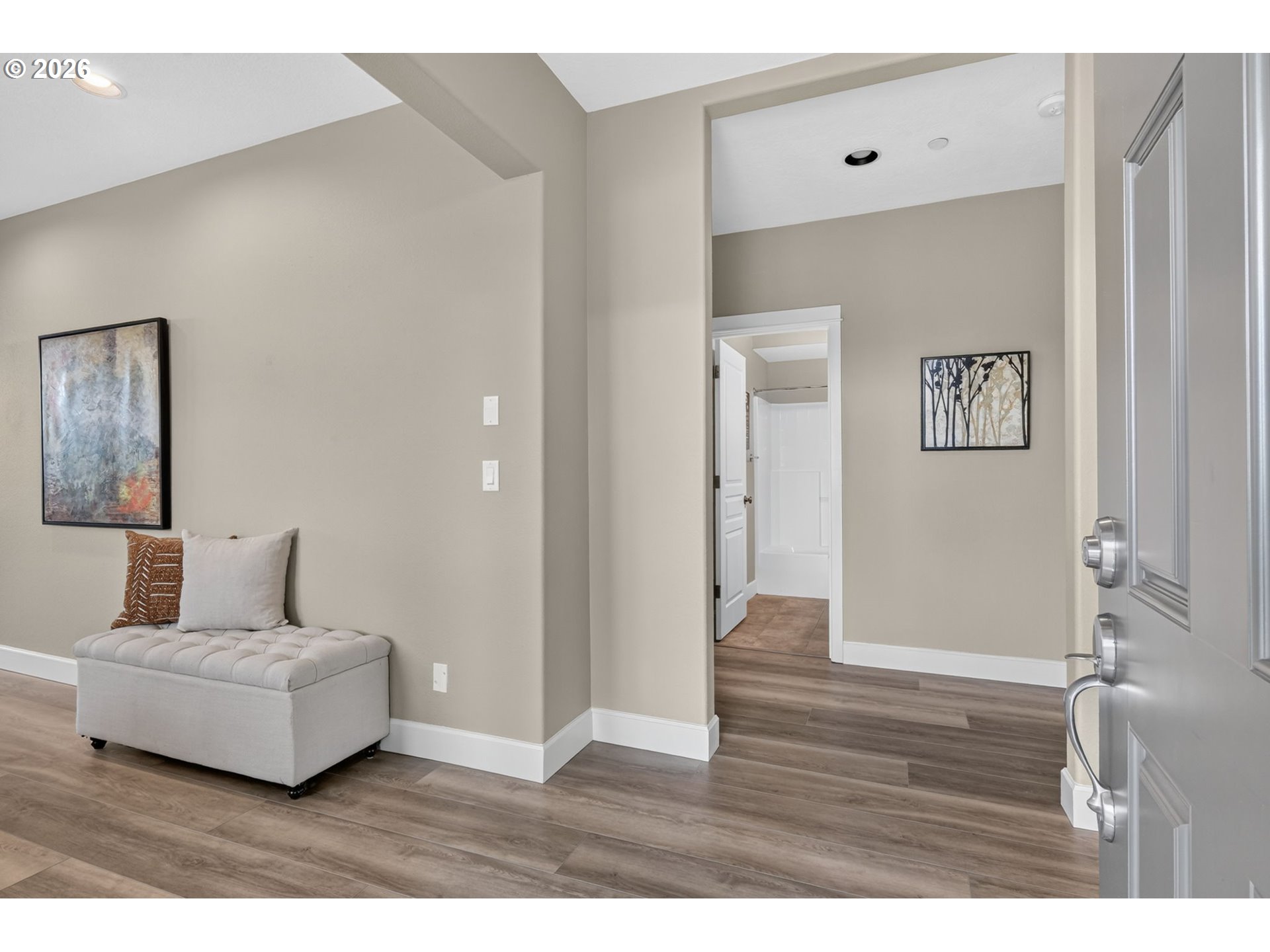 10258 Se Bristol Ct Property Photo 5