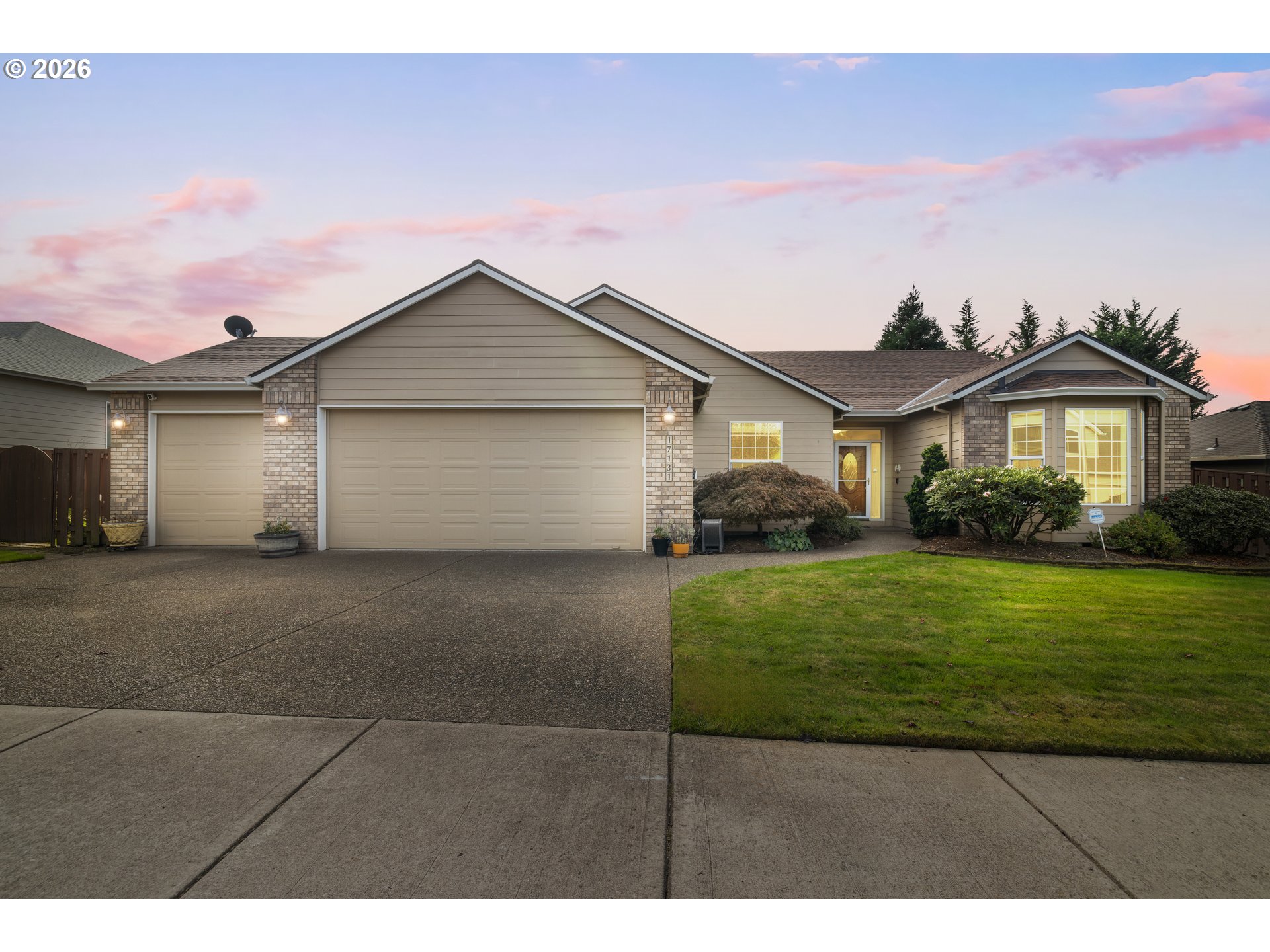 17131 Se Manley St Property Photo 1