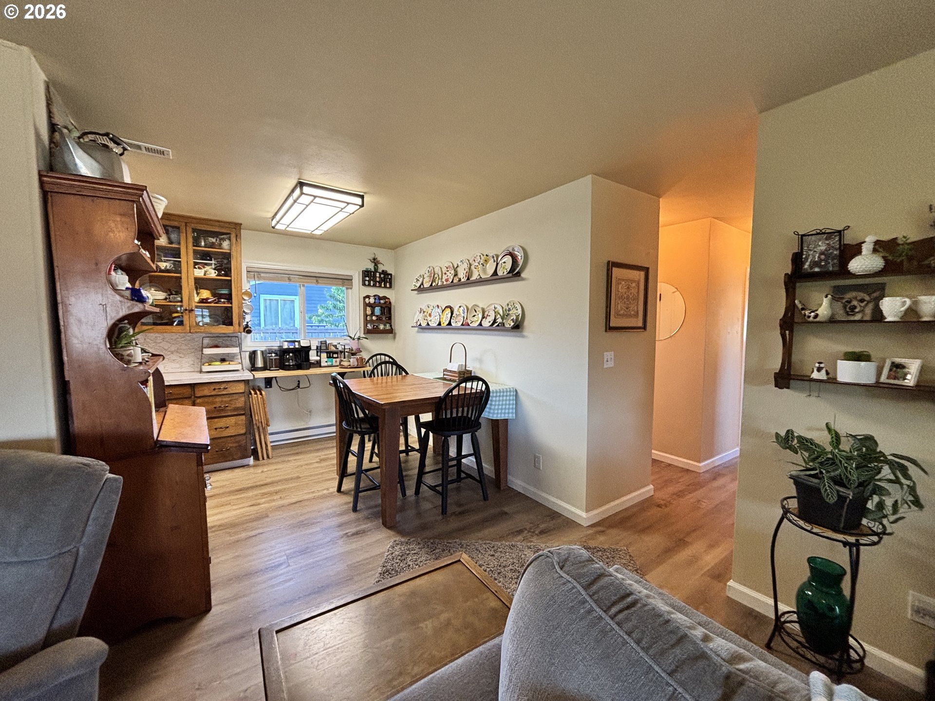 537 Art St Property Photo 10