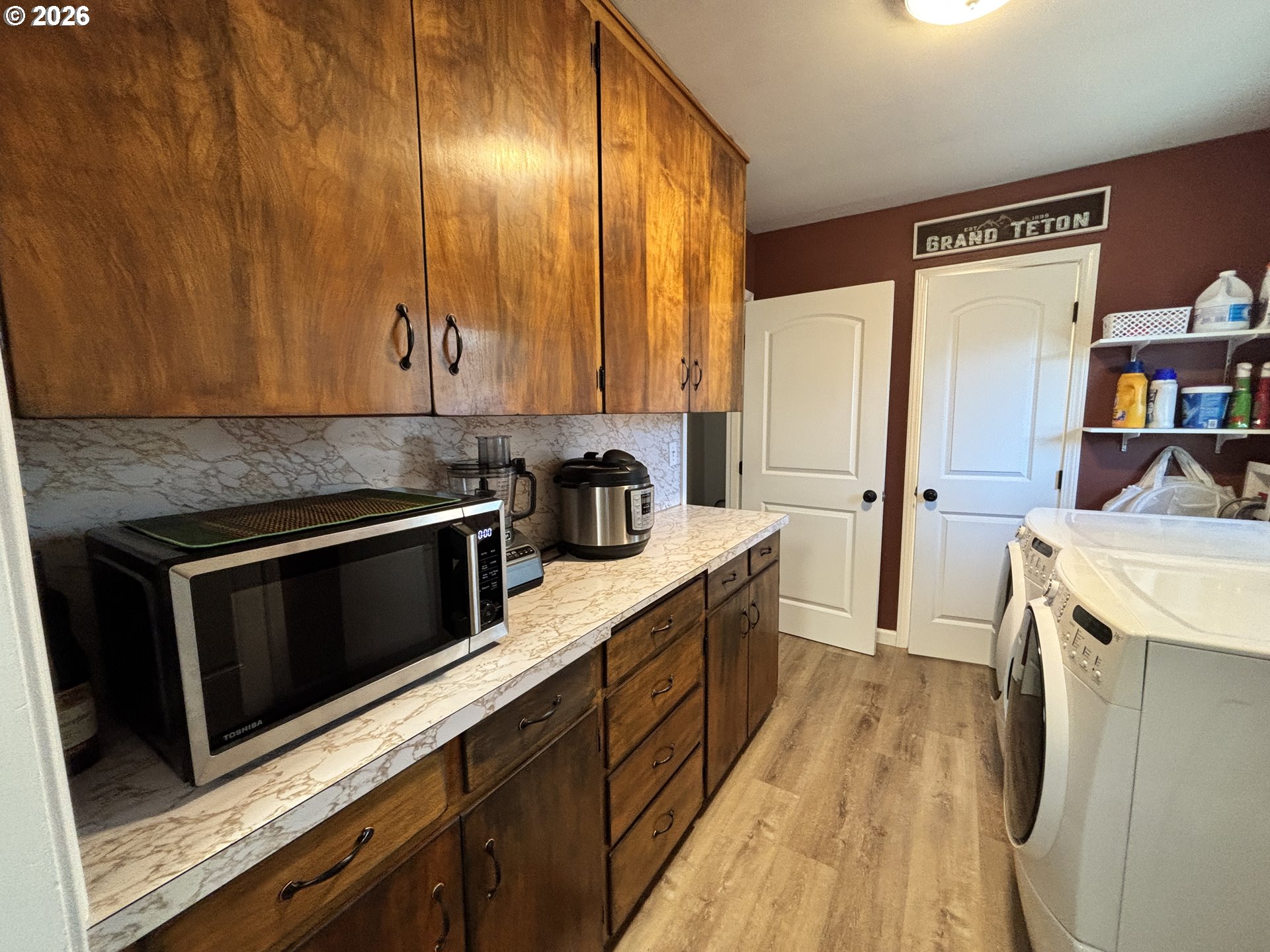 537 Art St Property Photo 16