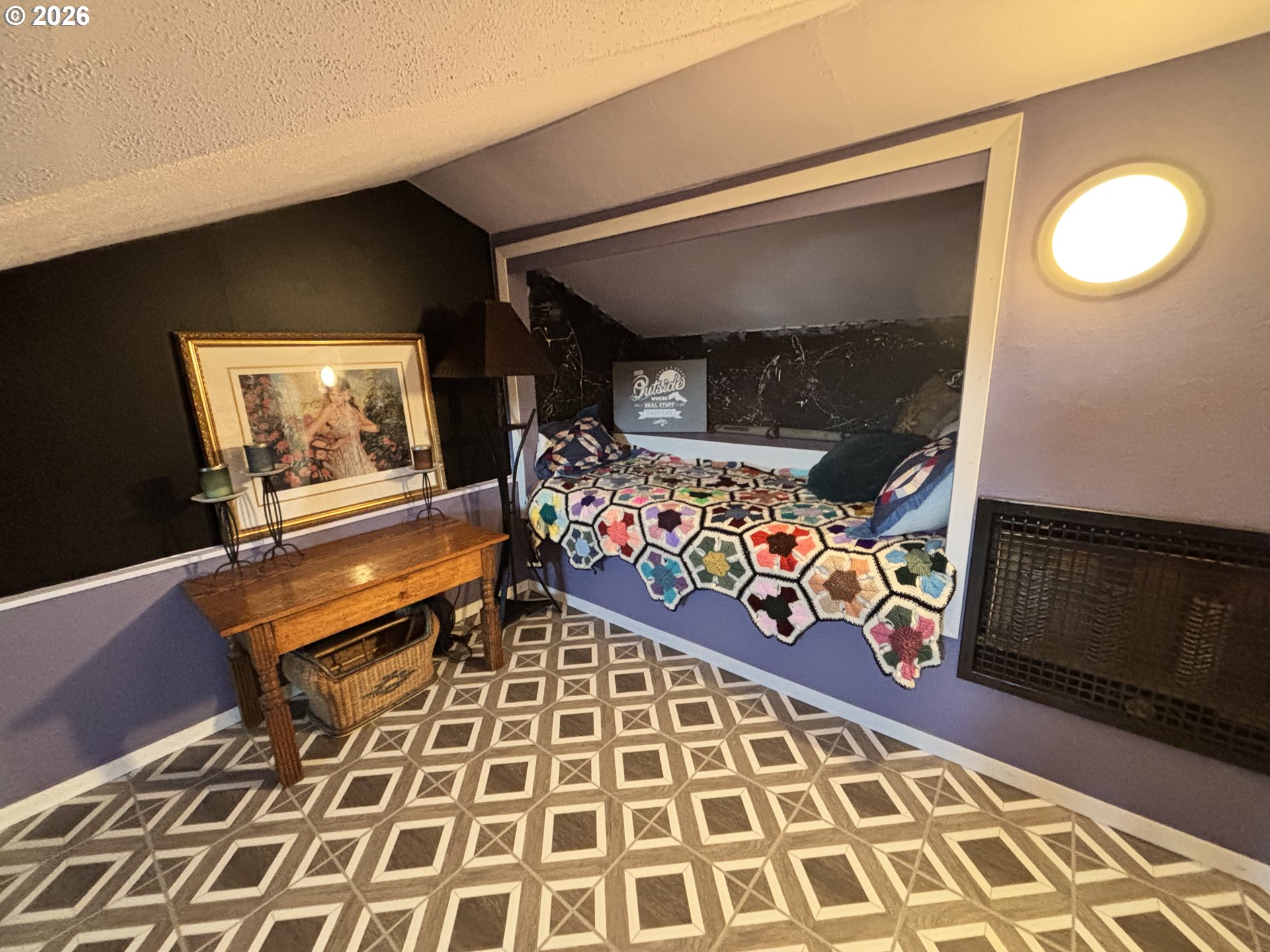537 Art St Property Photo 34